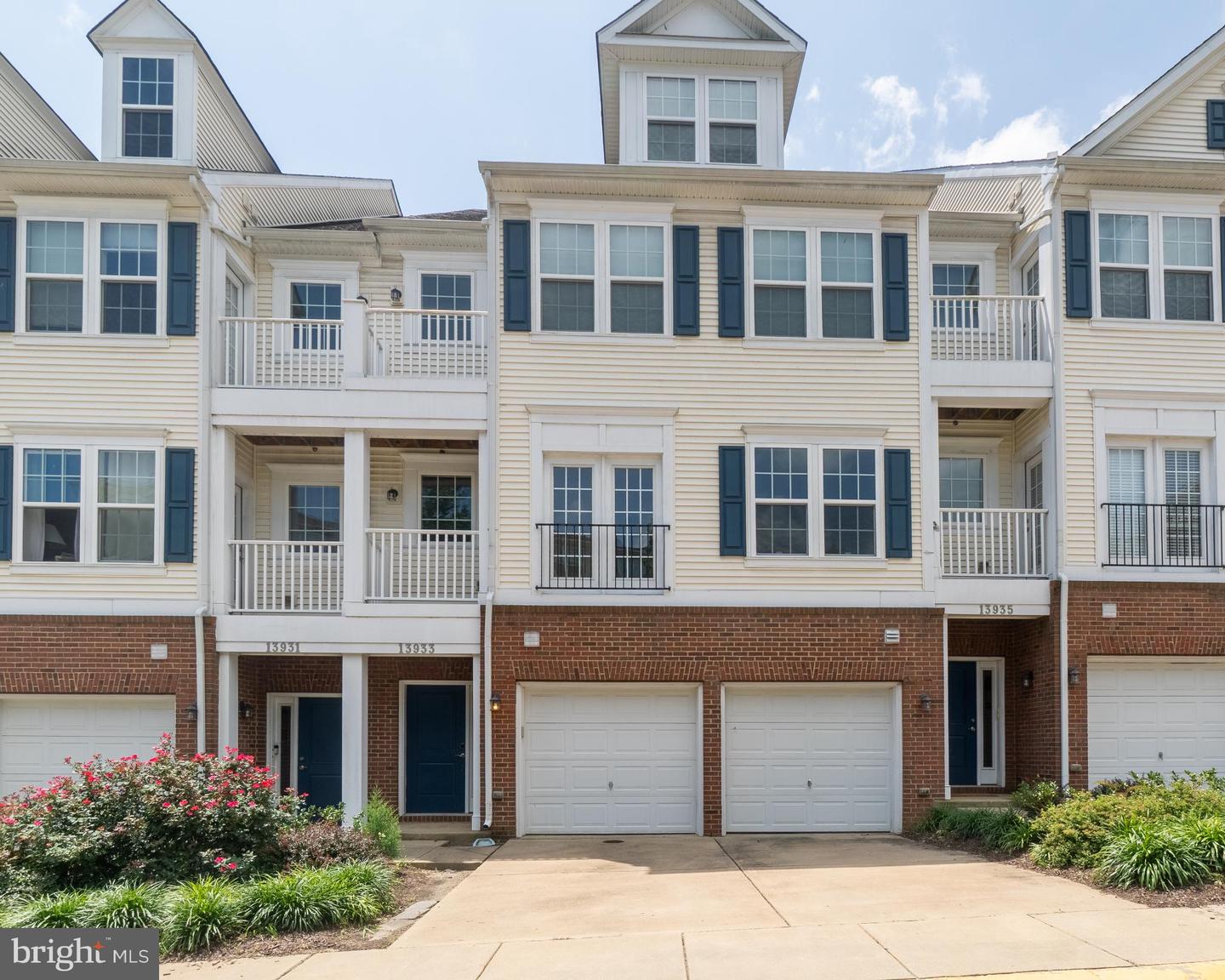 13933 HOLLOW WIND WAY #101, WOODBRIDGE, Virginia 22191, 3 Bedrooms Bedrooms, 6 Rooms Rooms,2 BathroomsBathrooms,Residential,For sale,13933 HOLLOW WIND WAY #101,VAPW2101054 MLS # VAPW2101054