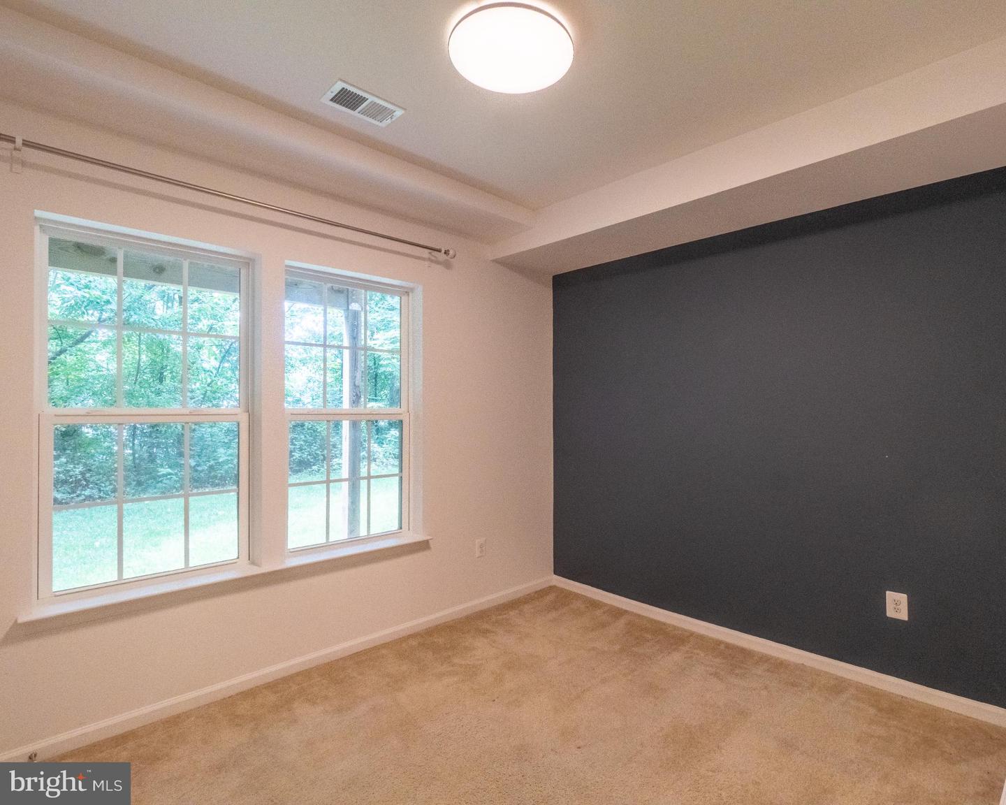 13933 HOLLOW WIND WAY #101, WOODBRIDGE, Virginia 22191, 3 Bedrooms Bedrooms, 6 Rooms Rooms,2 BathroomsBathrooms,Residential,For sale,13933 HOLLOW WIND WAY #101,VAPW2101054 MLS # VAPW2101054