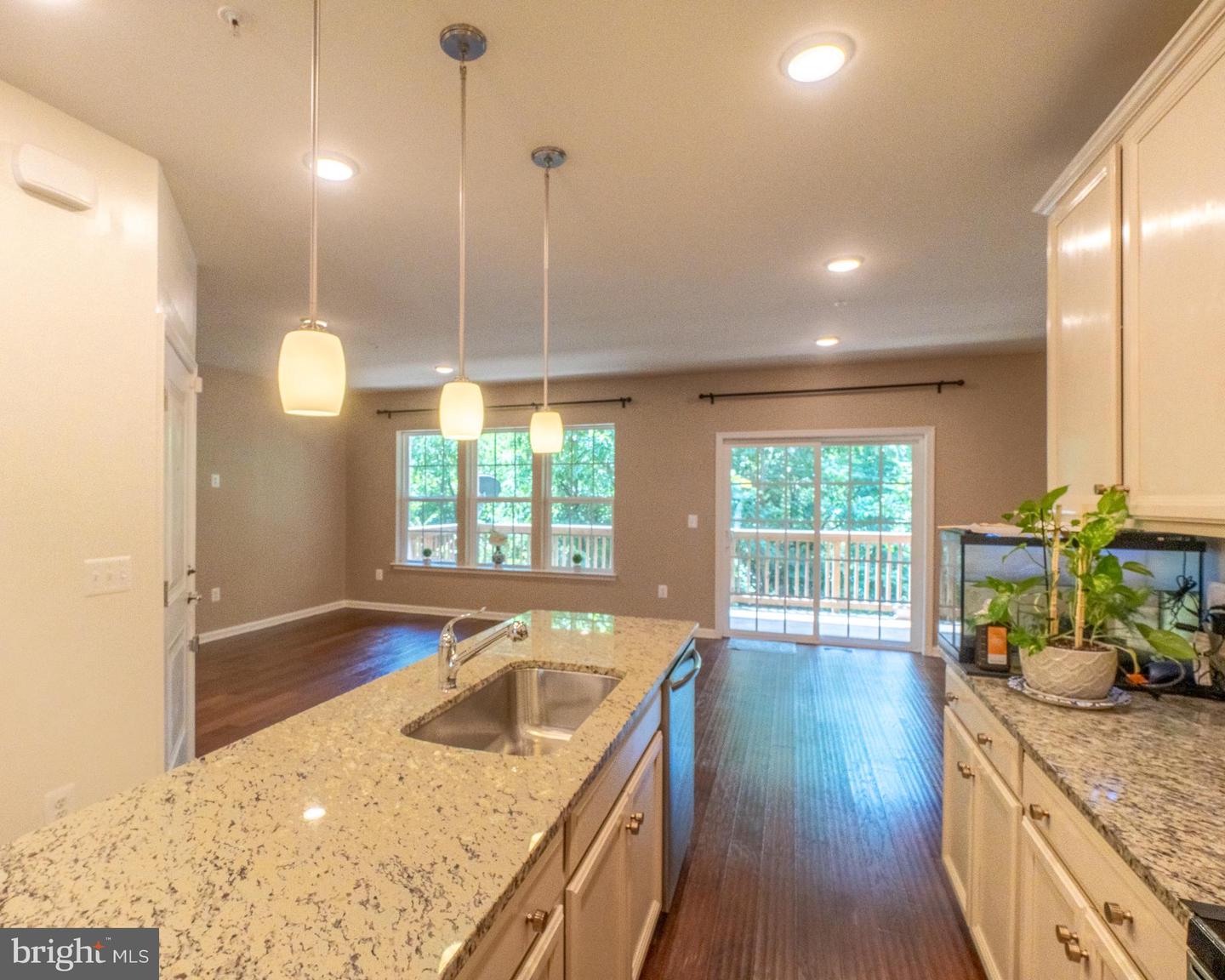 13933 HOLLOW WIND WAY #101, WOODBRIDGE, Virginia 22191, 3 Bedrooms Bedrooms, 6 Rooms Rooms,2 BathroomsBathrooms,Residential,For sale,13933 HOLLOW WIND WAY #101,VAPW2101054 MLS # VAPW2101054