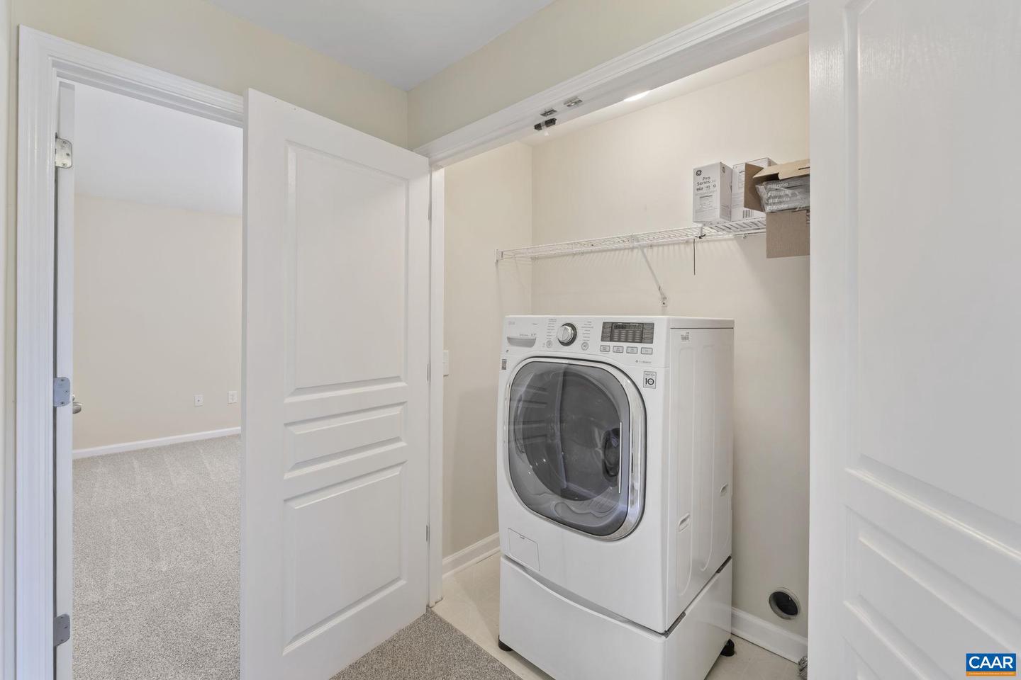 1625 ELMWOOD CT #204, CHARLOTTESVILLE, Virginia 22903, 3 Bedrooms Bedrooms, ,3 BathroomsBathrooms,Residential,For sale,1625 ELMWOOD CT #204,667618 MLS # 667618