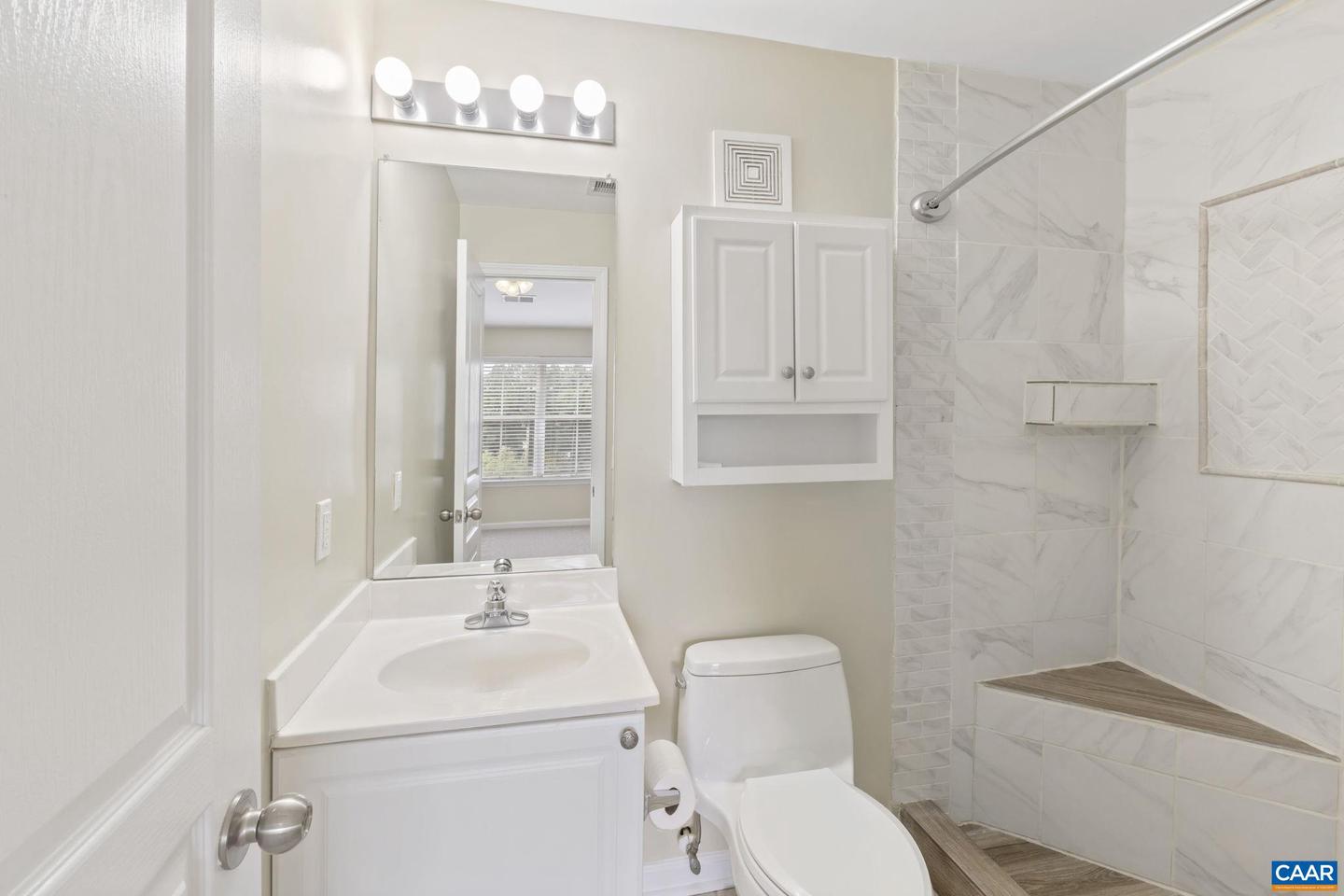 1625 ELMWOOD CT #204, CHARLOTTESVILLE, Virginia 22903, 3 Bedrooms Bedrooms, ,3 BathroomsBathrooms,Residential,For sale,1625 ELMWOOD CT #204,667618 MLS # 667618