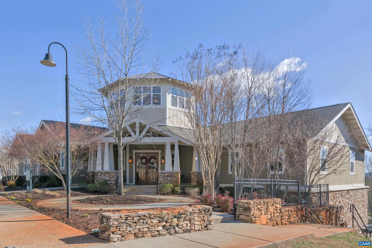 1625 ELMWOOD CT #204, CHARLOTTESVILLE, Virginia 22903, 3 Bedrooms Bedrooms, ,3 BathroomsBathrooms,Residential,For sale,1625 ELMWOOD CT #204,667618 MLS # 667618