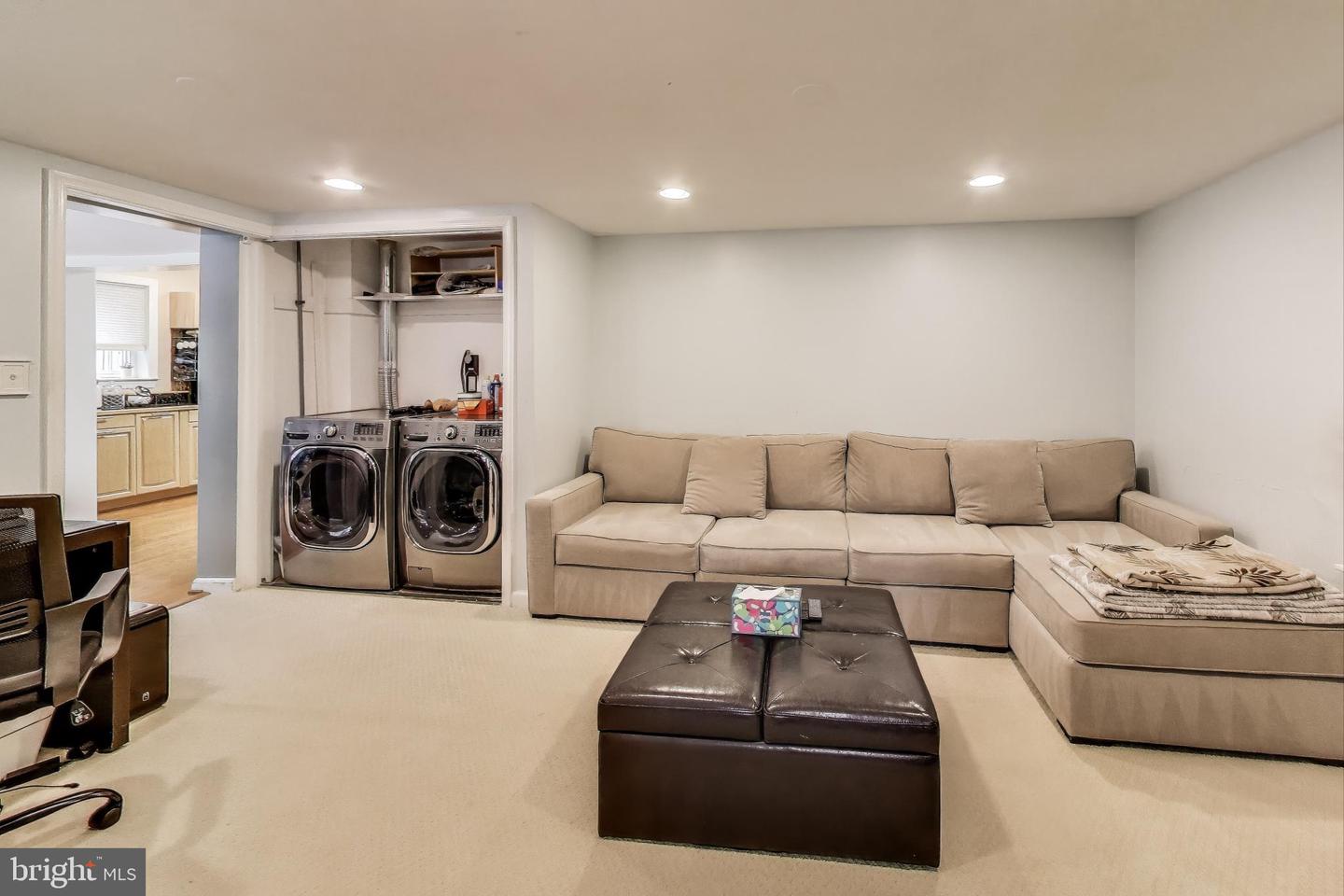 6703 HALLWOOD AVE, FALLS CHURCH, Virginia 22046, 3 Bedrooms Bedrooms, ,2 BathroomsBathrooms,Residential,For sale,6703 HALLWOOD AVE,VAFX2260198 MLS # VAFX2260198