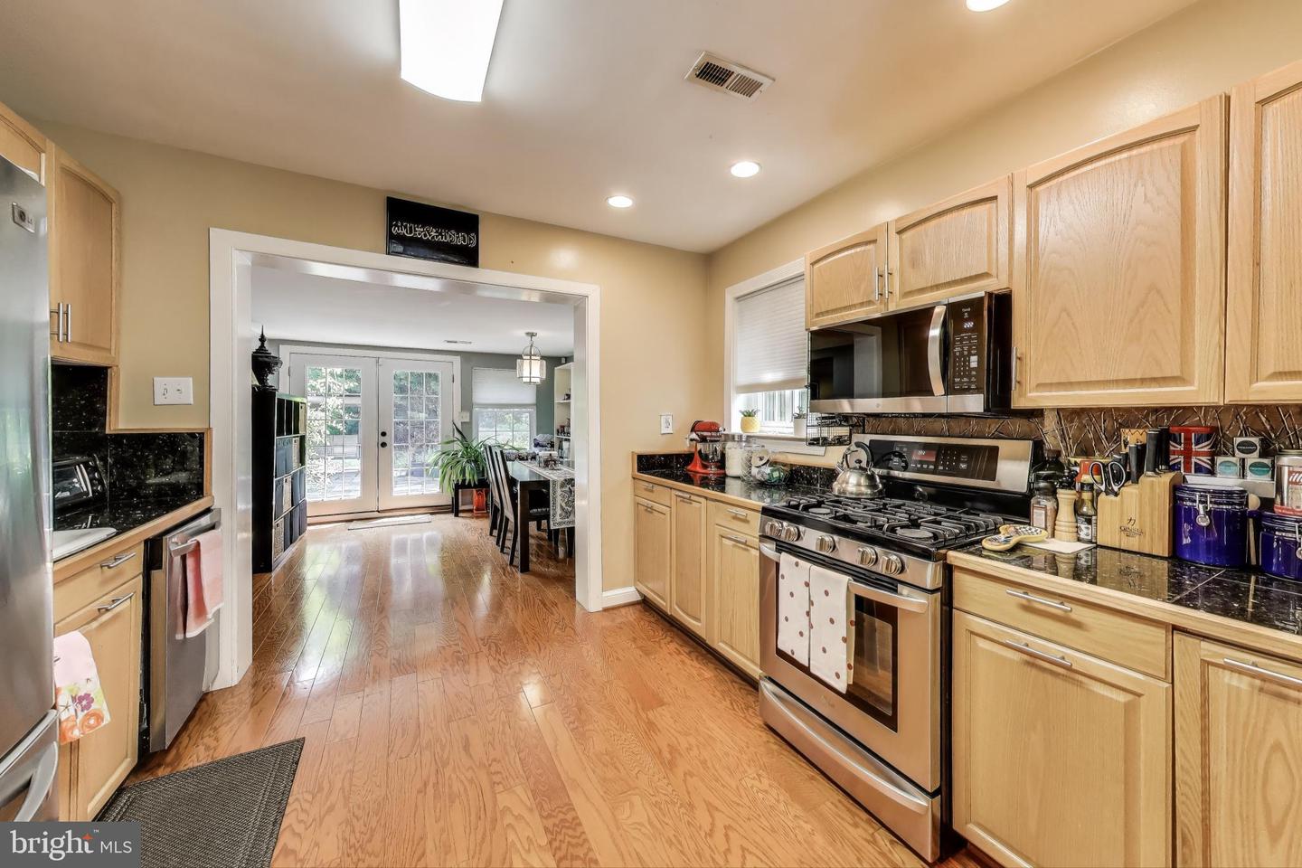 6703 HALLWOOD AVE, FALLS CHURCH, Virginia 22046, 3 Bedrooms Bedrooms, ,2 BathroomsBathrooms,Residential,For sale,6703 HALLWOOD AVE,VAFX2260198 MLS # VAFX2260198