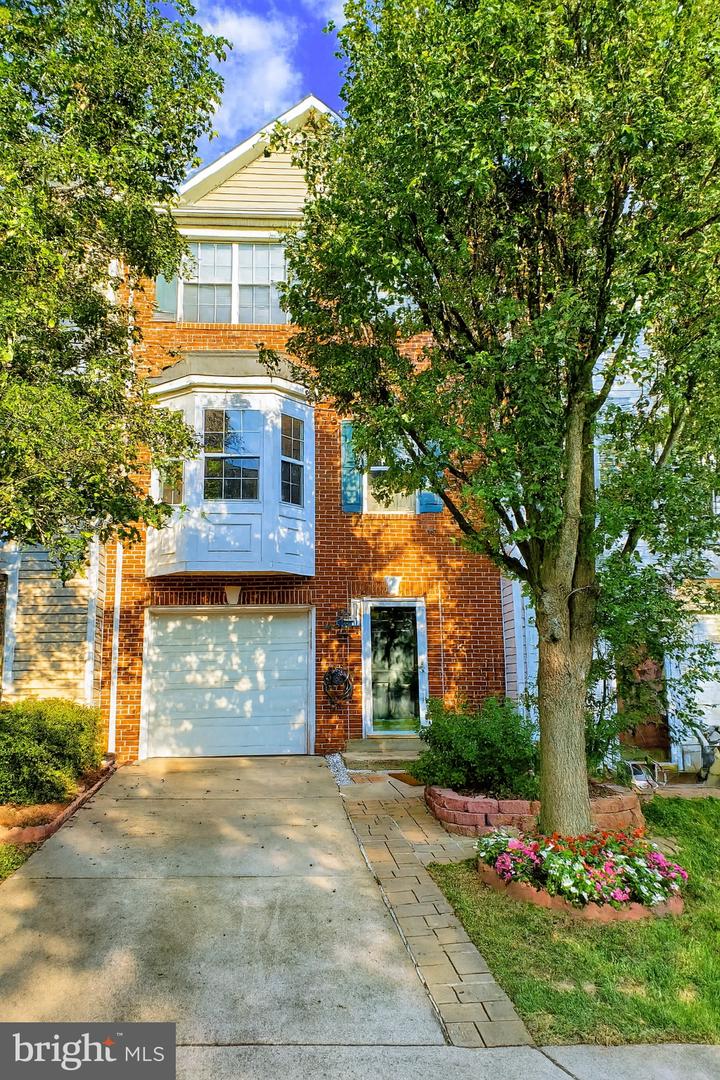 586 LILAC TER NE, LEESBURG, Virginia 20176, 3 Bedrooms Bedrooms, ,2 BathroomsBathrooms,Residential,For sale,586 LILAC TER NE,VALO2104222 MLS # VALO2104222