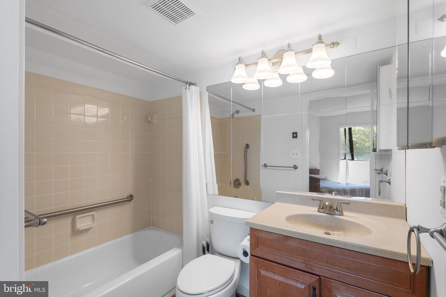 1951 SAGEWOOD LN #315, RESTON, Virginia 20191, 2 Bedrooms Bedrooms, ,2 BathroomsBathrooms,Residential,For sale,1951 SAGEWOOD LN #315,VAFX2260284 MLS # VAFX2260284