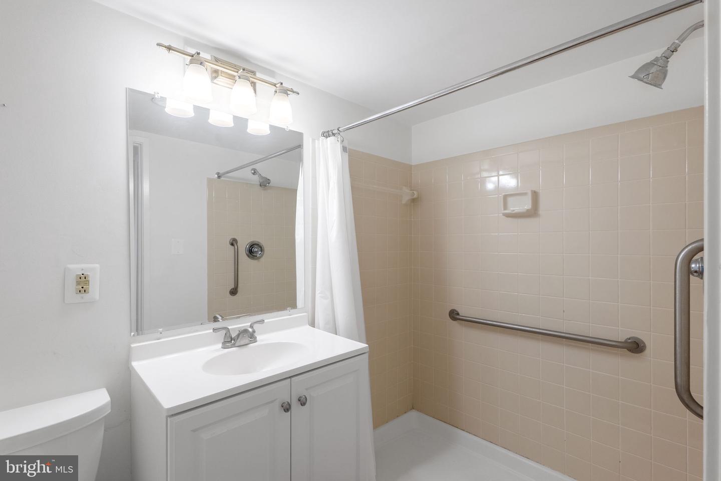 1951 SAGEWOOD LN #315, RESTON, Virginia 20191, 2 Bedrooms Bedrooms, ,2 BathroomsBathrooms,Residential,For sale,1951 SAGEWOOD LN #315,VAFX2260284 MLS # VAFX2260284