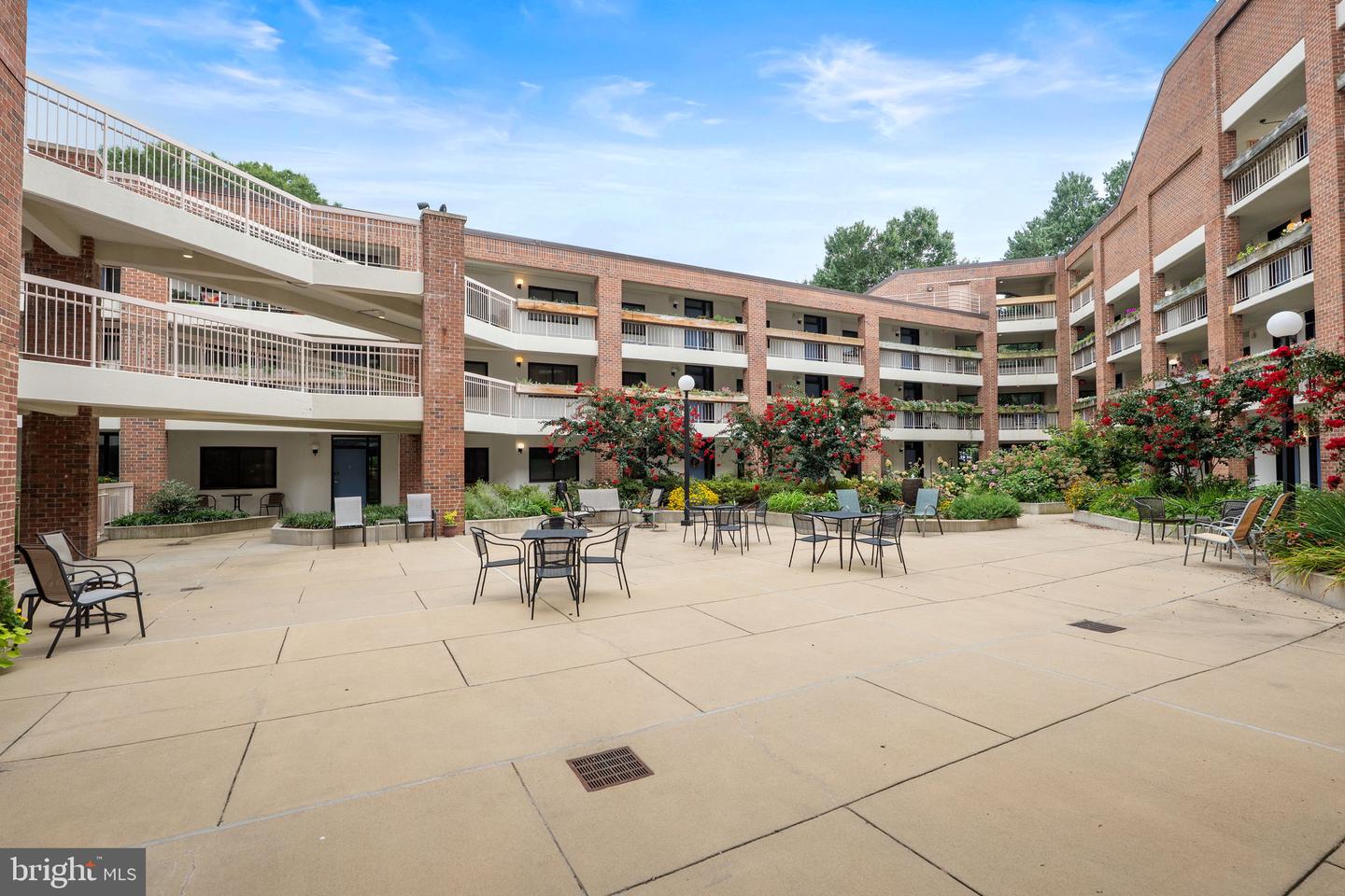 1951 SAGEWOOD LN #315, RESTON, Virginia 20191, 2 Bedrooms Bedrooms, ,2 BathroomsBathrooms,Residential,For sale,1951 SAGEWOOD LN #315,VAFX2260284 MLS # VAFX2260284