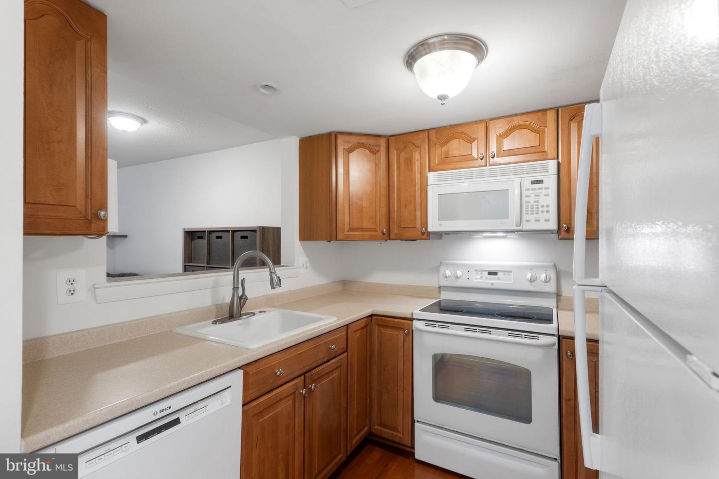 1951 SAGEWOOD LN #315, RESTON, Virginia 20191, 2 Bedrooms Bedrooms, ,2 BathroomsBathrooms,Residential,For sale,1951 SAGEWOOD LN #315,VAFX2260284 MLS # VAFX2260284