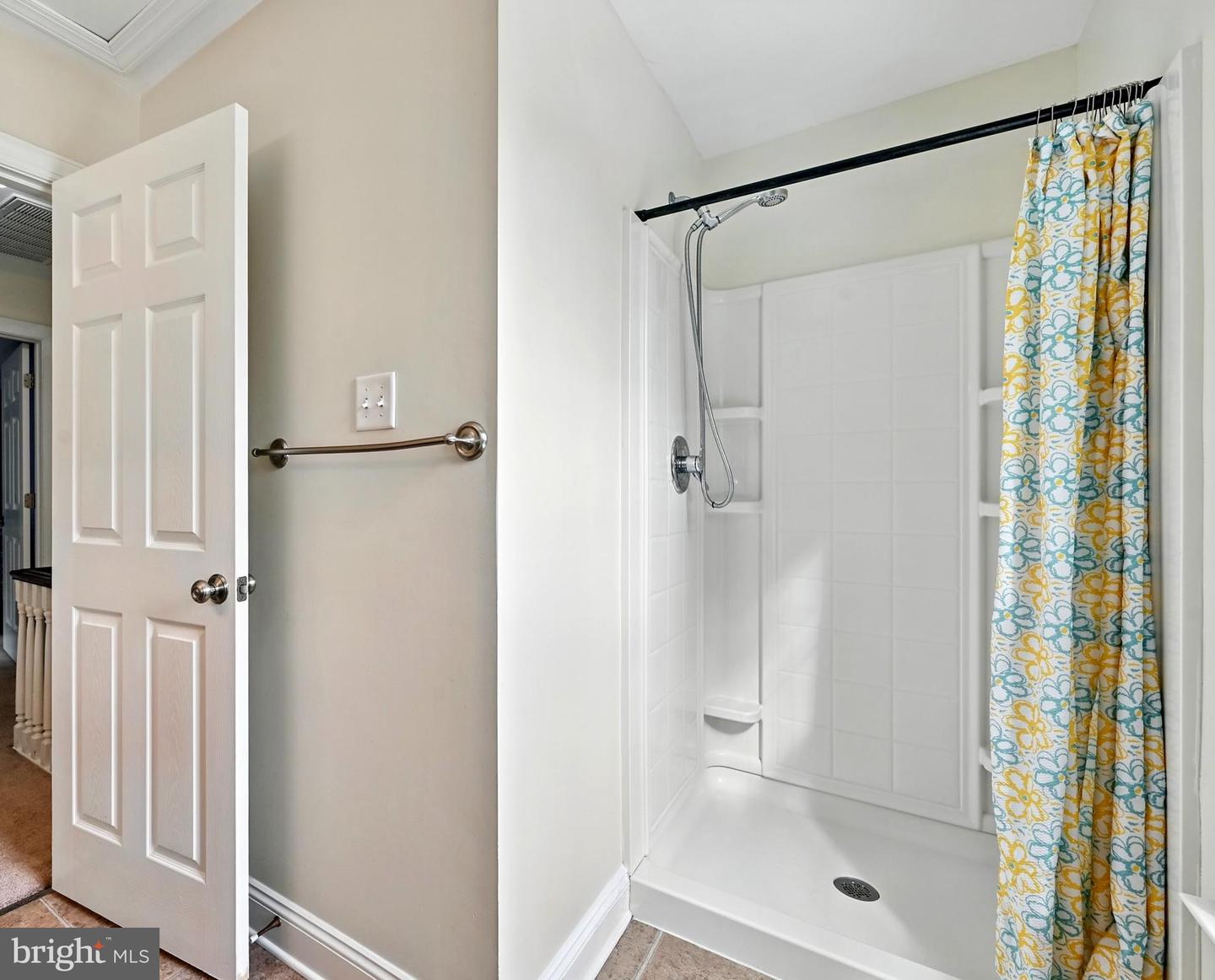 11066 GREENWOOD RD, GLEN ALLEN, Virginia 23059, 4 Bedrooms Bedrooms, 8 Rooms Rooms,3 BathroomsBathrooms,Residential,For sale,11066 GREENWOOD RD,VAHN2001022 MLS # VAHN2001022