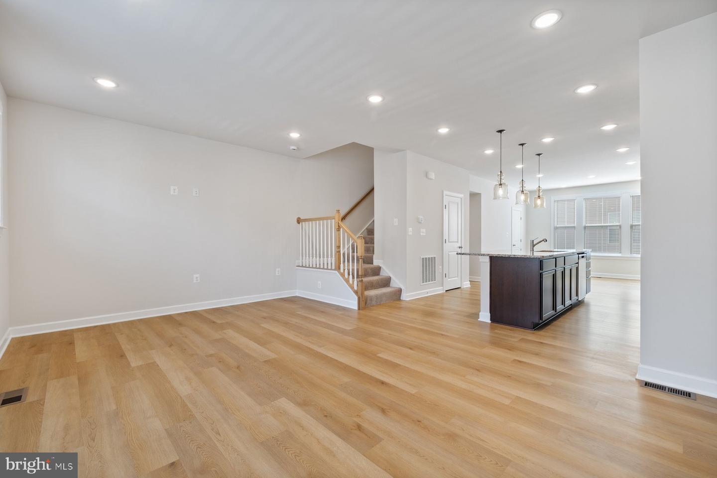 7275 NITTANY LN, ALEXANDRIA, Virginia 22306, 4 Bedrooms Bedrooms, ,3 BathroomsBathrooms,Residential,For sale,7275 NITTANY LN,VAFX2260286 MLS # VAFX2260286