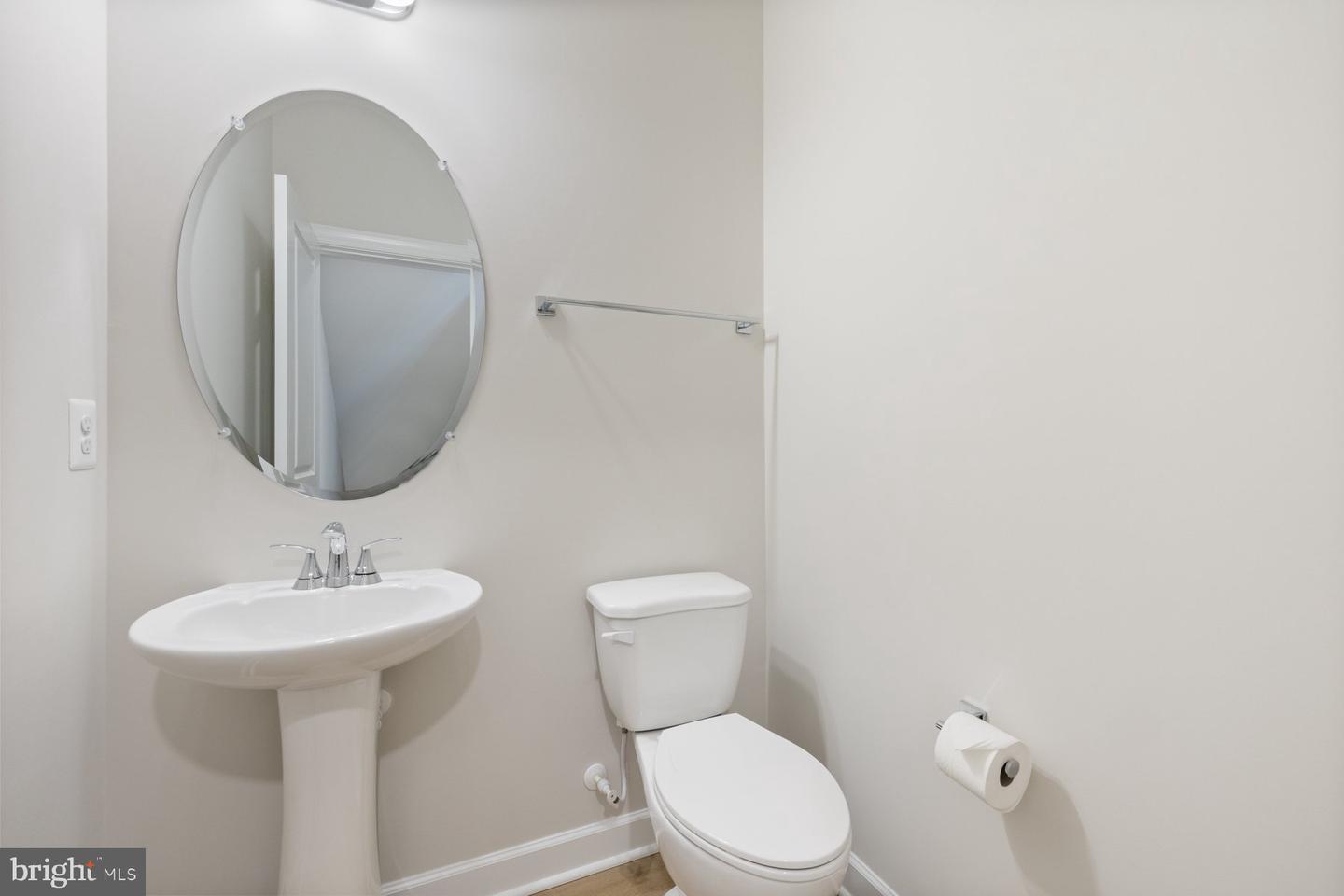 7275 NITTANY LN, ALEXANDRIA, Virginia 22306, 4 Bedrooms Bedrooms, ,3 BathroomsBathrooms,Residential,For sale,7275 NITTANY LN,VAFX2260286 MLS # VAFX2260286