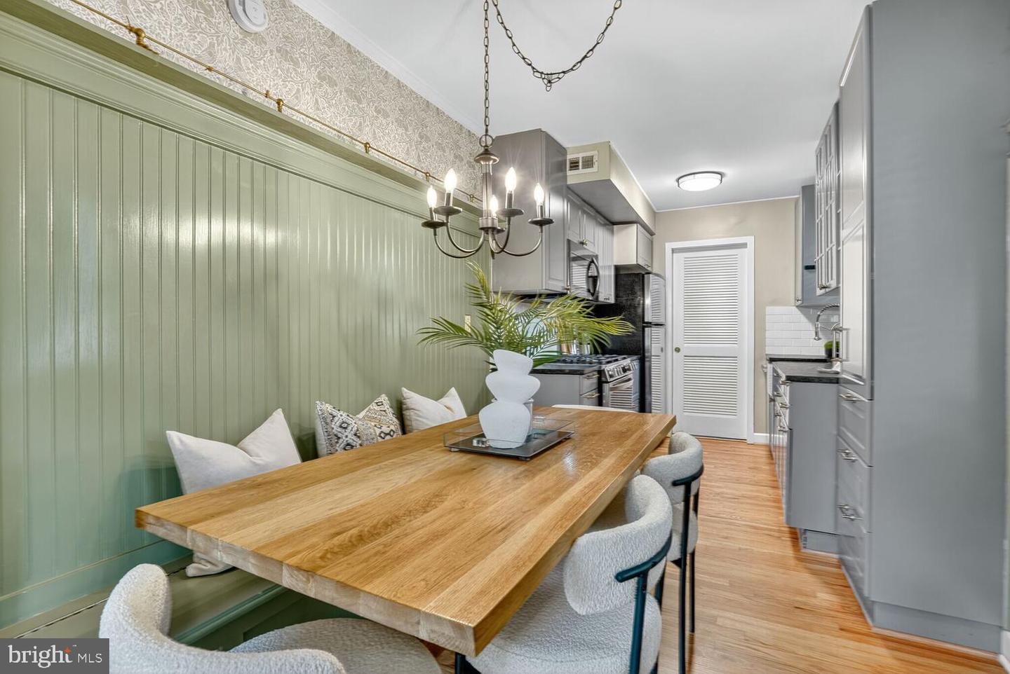 6423 14TH ST, ALEXANDRIA, Virginia 22307, 3 Bedrooms Bedrooms, ,1 BathroomBathrooms,Residential,For sale,6423 14TH ST,VAFX2260388 MLS # VAFX2260388