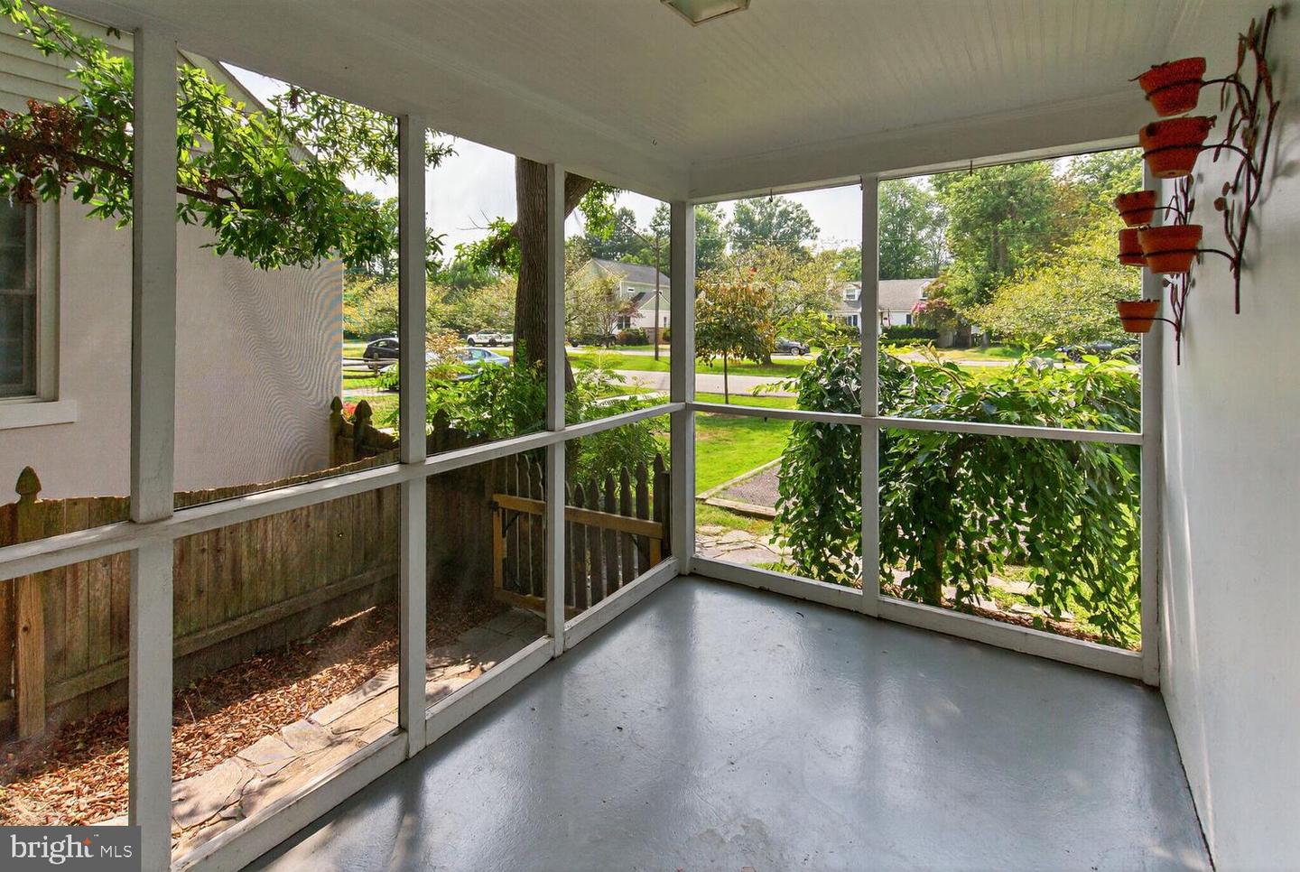 6423 14TH ST, ALEXANDRIA, Virginia 22307, 3 Bedrooms Bedrooms, ,1 BathroomBathrooms,Residential,For sale,6423 14TH ST,VAFX2260388 MLS # VAFX2260388