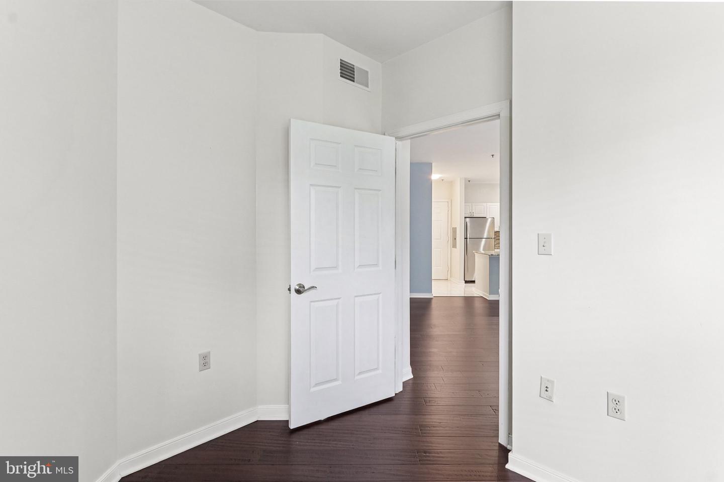 1641 INTERNATIONAL DR #207, MCLEAN, Virginia 22102, 2 Bedrooms Bedrooms, ,1 BathroomBathrooms,Residential,For sale,1641 INTERNATIONAL DR #207,VAFX2260396 MLS # VAFX2260396