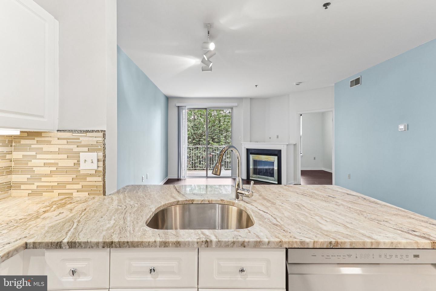 1641 INTERNATIONAL DR #207, MCLEAN, Virginia 22102, 2 Bedrooms Bedrooms, ,1 BathroomBathrooms,Residential,For sale,1641 INTERNATIONAL DR #207,VAFX2260396 MLS # VAFX2260396