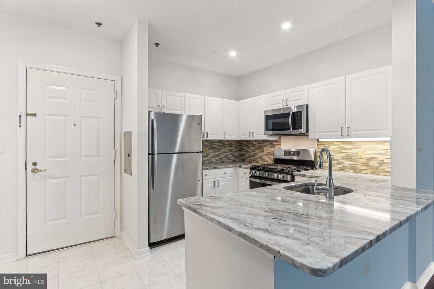 1641 INTERNATIONAL DR #207, MCLEAN, Virginia 22102, 2 Bedrooms Bedrooms, ,1 BathroomBathrooms,Residential,For sale,1641 INTERNATIONAL DR #207,VAFX2260396 MLS # VAFX2260396