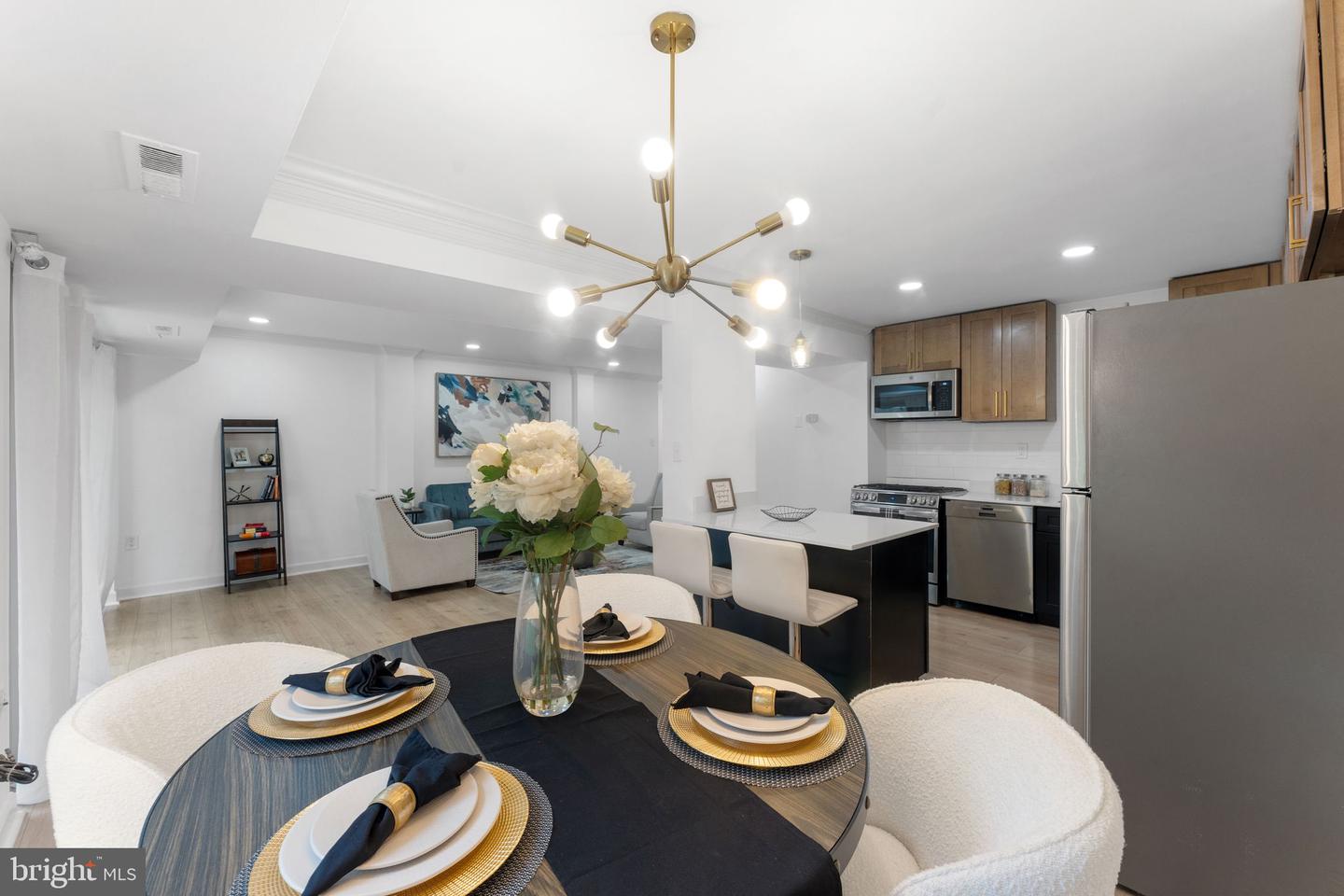 1 CANTERBURY SQ #101, ALEXANDRIA, Virginia 22304, 2 Bedrooms Bedrooms, ,1 BathroomBathrooms,Residential,For sale,1 CANTERBURY SQ #101,VAAX2048460 MLS # VAAX2048460