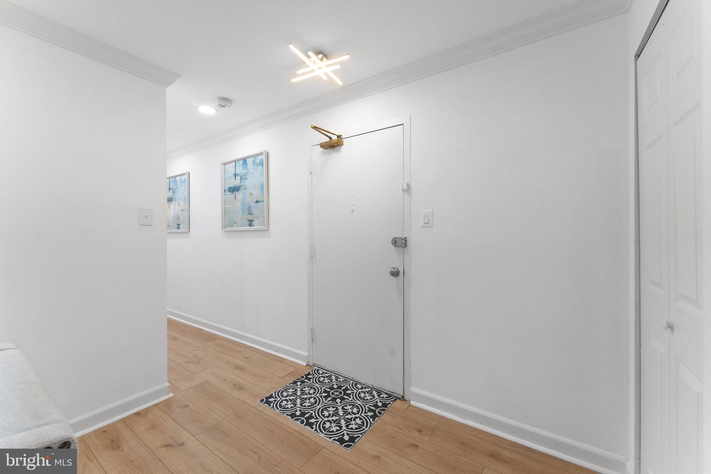 1 CANTERBURY SQ #101, ALEXANDRIA, Virginia 22304, 2 Bedrooms Bedrooms, ,1 BathroomBathrooms,Residential,For sale,1 CANTERBURY SQ #101,VAAX2048460 MLS # VAAX2048460