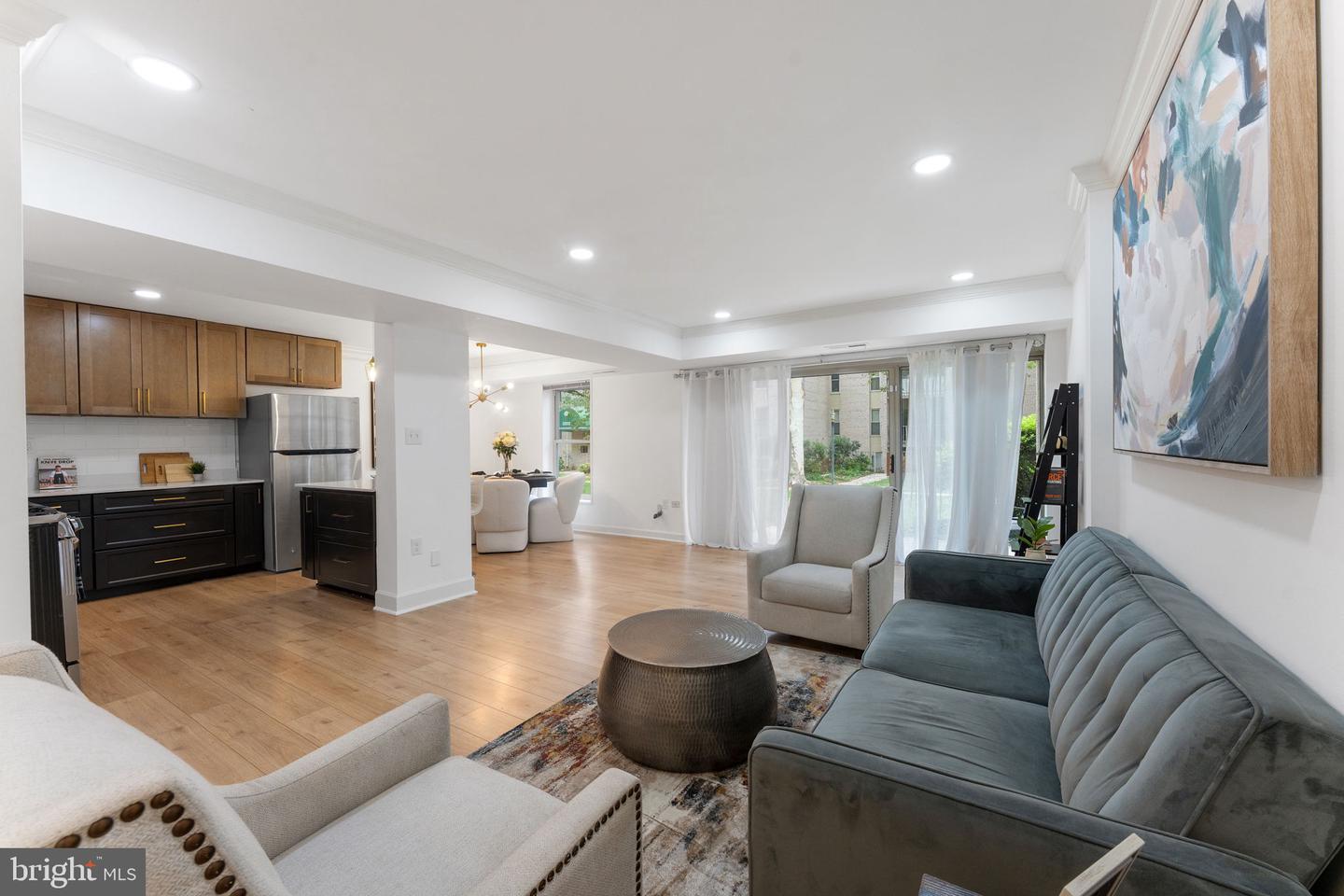 1 CANTERBURY SQ #101, ALEXANDRIA, Virginia 22304, 2 Bedrooms Bedrooms, ,1 BathroomBathrooms,Residential,For sale,1 CANTERBURY SQ #101,VAAX2048460 MLS # VAAX2048460