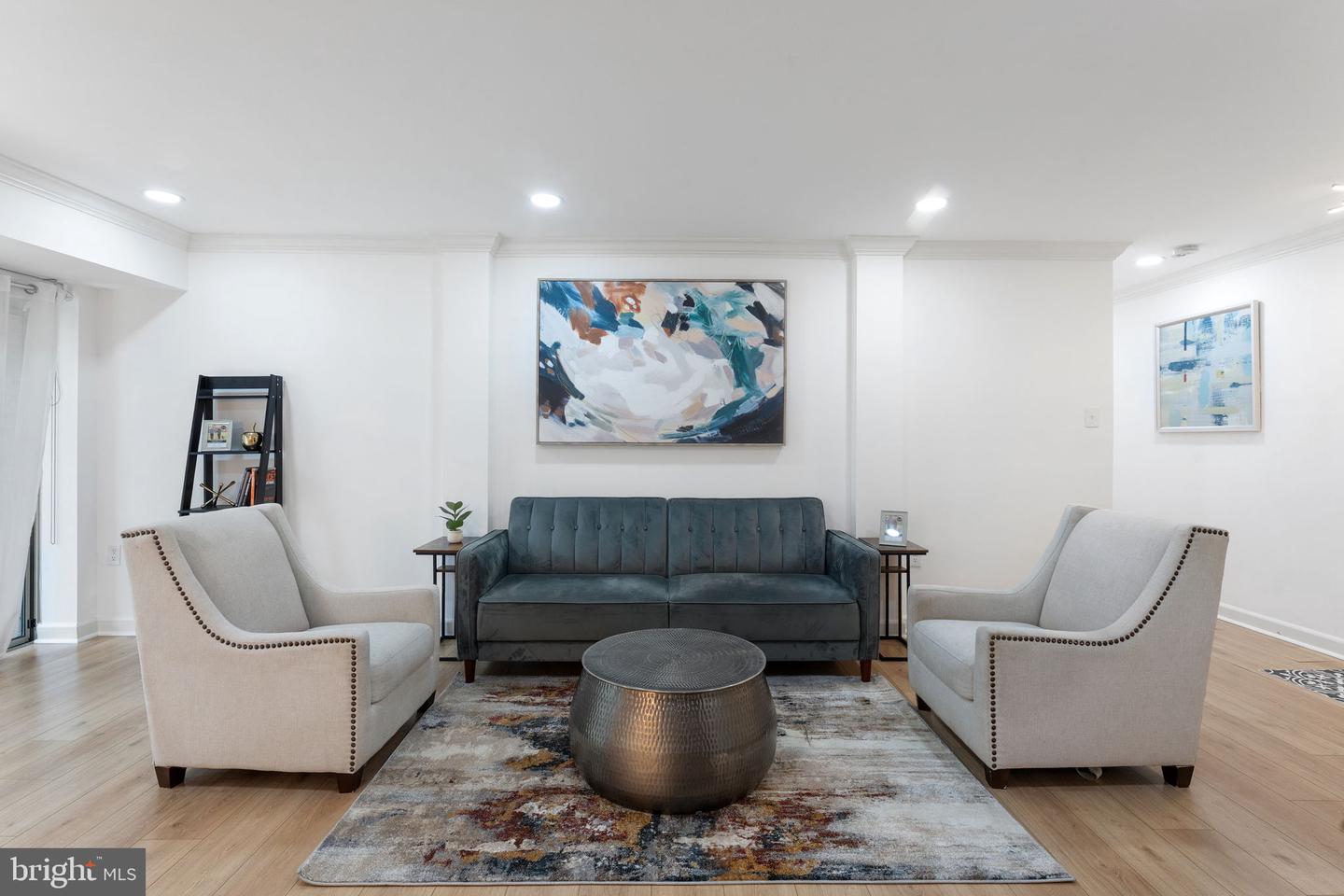 1 CANTERBURY SQ #101, ALEXANDRIA, Virginia 22304, 2 Bedrooms Bedrooms, ,1 BathroomBathrooms,Residential,For sale,1 CANTERBURY SQ #101,VAAX2048460 MLS # VAAX2048460