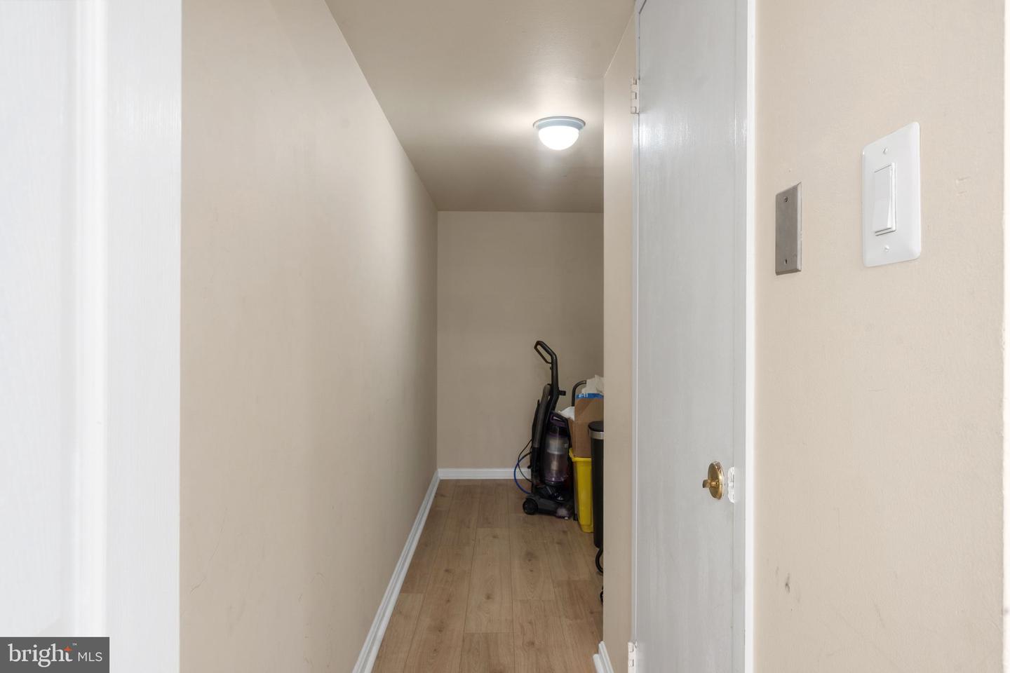 1 CANTERBURY SQ #101, ALEXANDRIA, Virginia 22304, 2 Bedrooms Bedrooms, ,1 BathroomBathrooms,Residential,For sale,1 CANTERBURY SQ #101,VAAX2048460 MLS # VAAX2048460