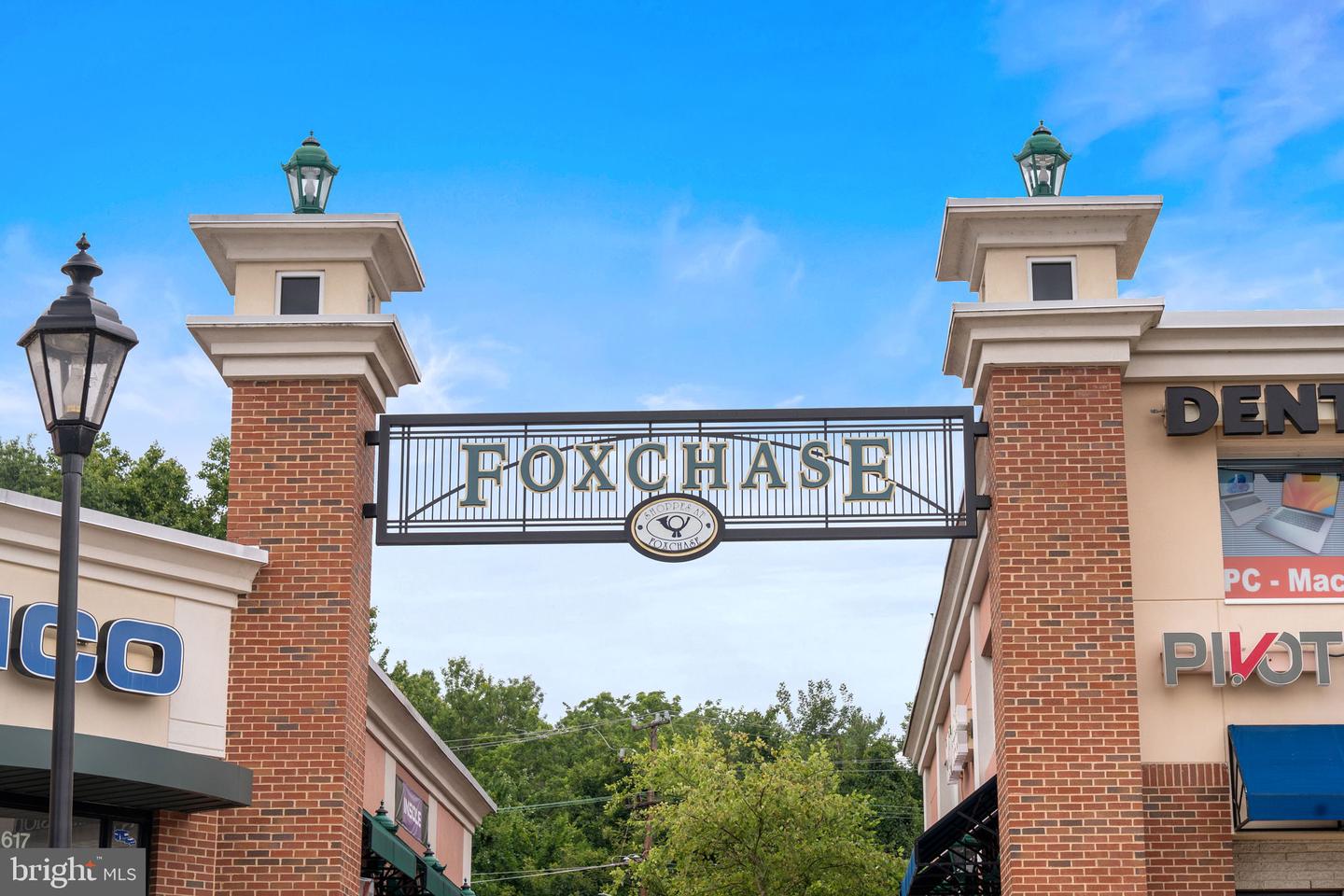 1 CANTERBURY SQ #101, ALEXANDRIA, Virginia 22304, 2 Bedrooms Bedrooms, ,1 BathroomBathrooms,Residential,For sale,1 CANTERBURY SQ #101,VAAX2048460 MLS # VAAX2048460