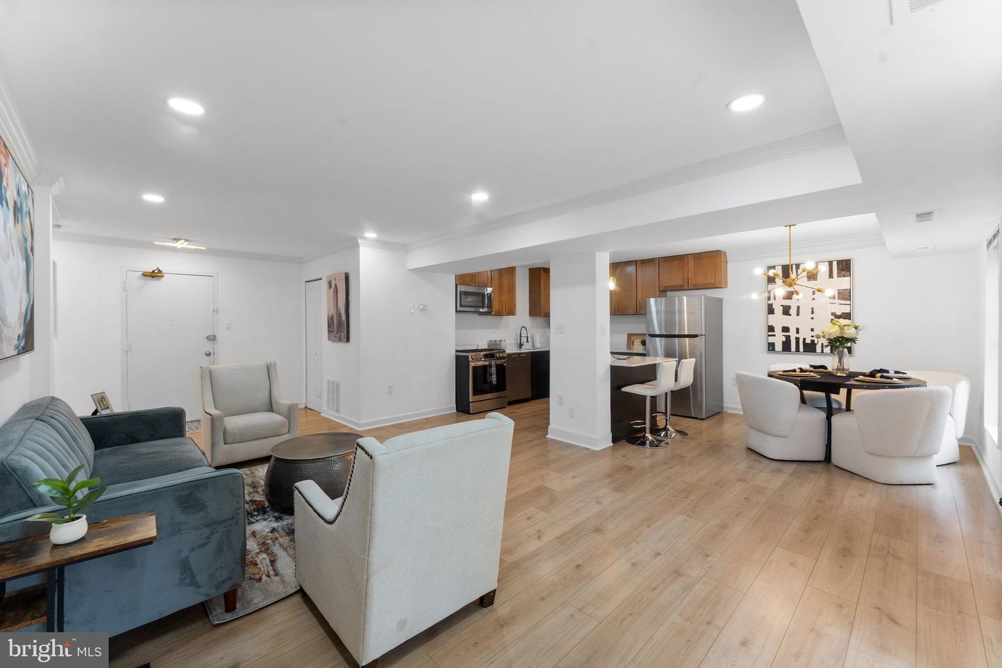 1 CANTERBURY SQ #101, ALEXANDRIA, Virginia 22304, 2 Bedrooms Bedrooms, ,1 BathroomBathrooms,Residential,For sale,1 CANTERBURY SQ #101,VAAX2048460 MLS # VAAX2048460