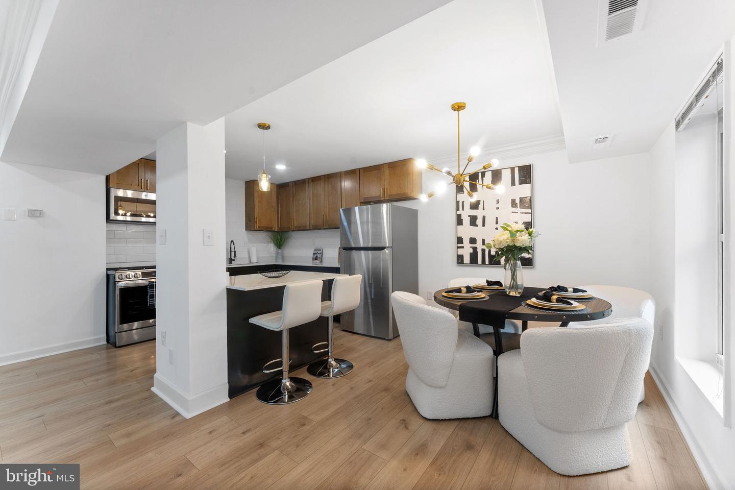 1 CANTERBURY SQ #101, ALEXANDRIA, Virginia 22304, 2 Bedrooms Bedrooms, ,1 BathroomBathrooms,Residential,For sale,1 CANTERBURY SQ #101,VAAX2048460 MLS # VAAX2048460