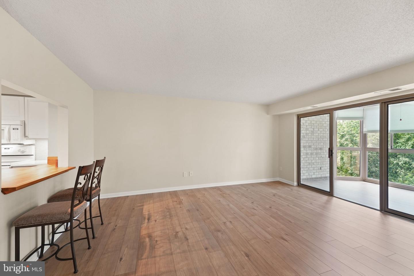 19385 CYPRESS RIDGE TER #522, LEESBURG, Virginia 20176, 2 Bedrooms Bedrooms, ,2 BathroomsBathrooms,Residential,For sale,19385 CYPRESS RIDGE TER #522,VALO2104358 MLS # VALO2104358