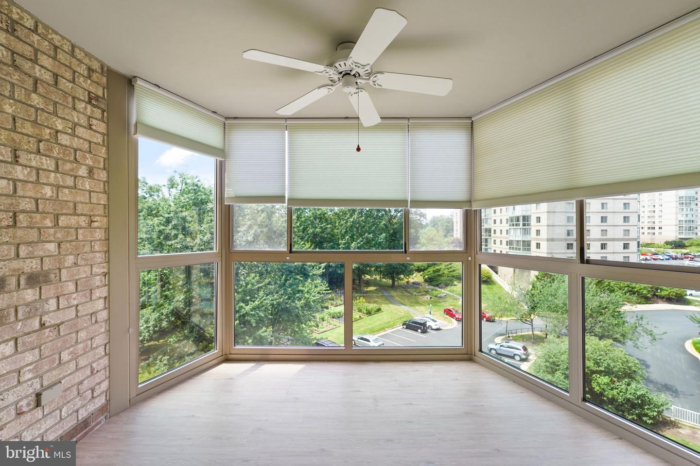 19385 CYPRESS RIDGE TER #522, LEESBURG, Virginia 20176, 2 Bedrooms Bedrooms, ,2 BathroomsBathrooms,Residential,For sale,19385 CYPRESS RIDGE TER #522,VALO2104358 MLS # VALO2104358