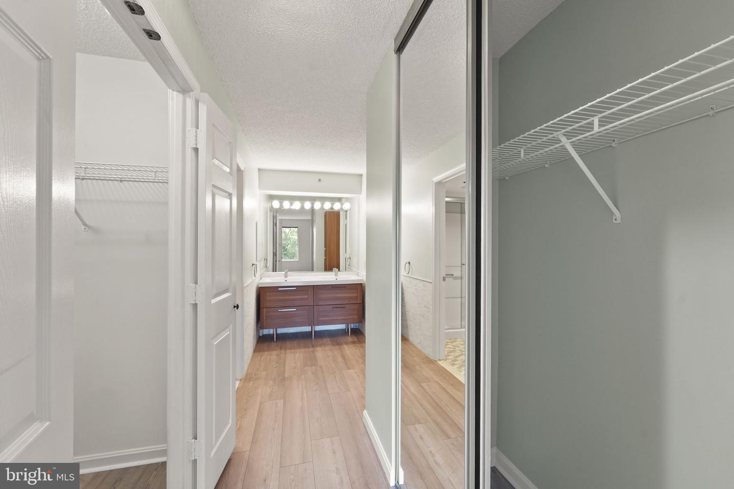 19385 CYPRESS RIDGE TER #522, LEESBURG, Virginia 20176, 2 Bedrooms Bedrooms, ,2 BathroomsBathrooms,Residential,For sale,19385 CYPRESS RIDGE TER #522,VALO2104358 MLS # VALO2104358