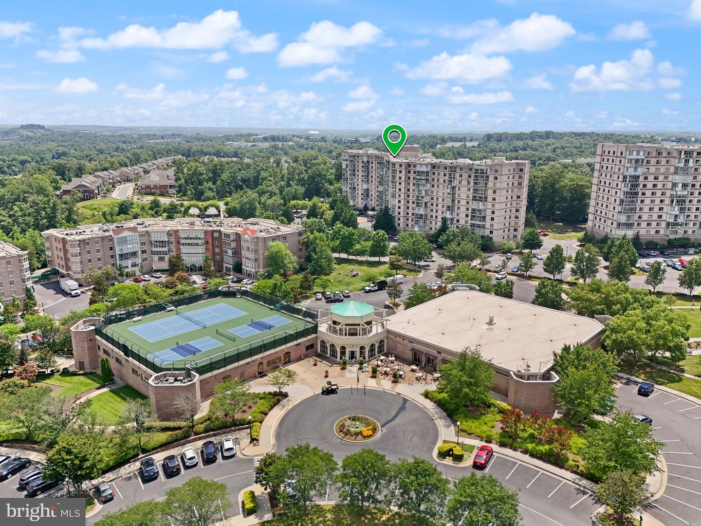 19385 CYPRESS RIDGE TER #522, LEESBURG, Virginia 20176, 2 Bedrooms Bedrooms, ,2 BathroomsBathrooms,Residential,For sale,19385 CYPRESS RIDGE TER #522,VALO2104358 MLS # VALO2104358