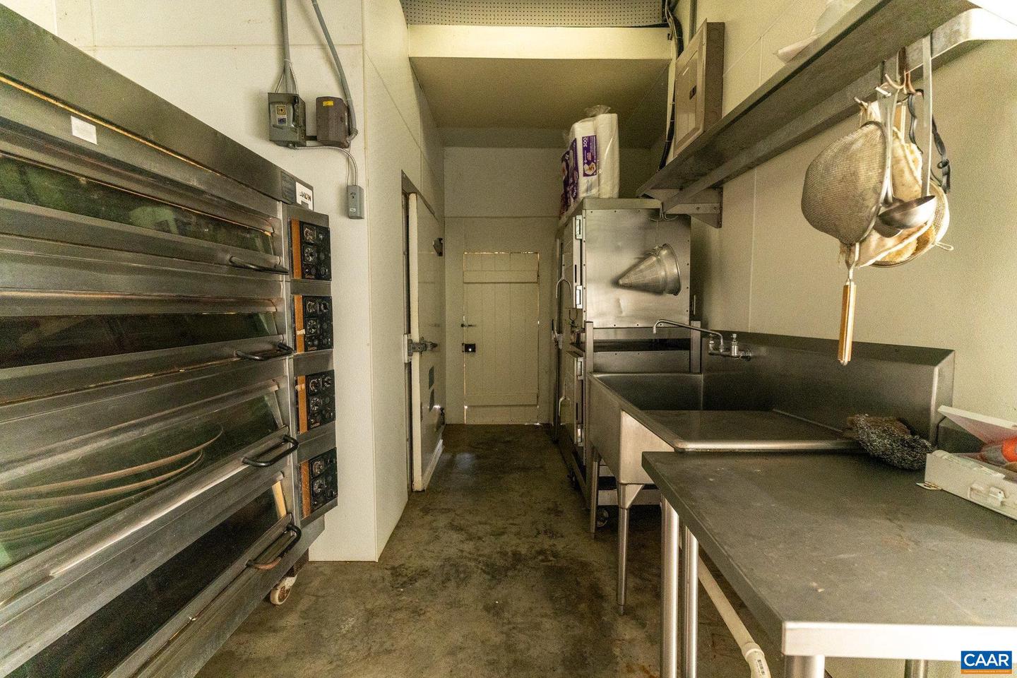 325B FACTORY OUTLET DR, MAX MEADOWS, Virginia 24360, 5 Bedrooms Bedrooms, ,3 BathroomsBathrooms,Residential,For sale,325B FACTORY OUTLET DR,667720 MLS # 667720