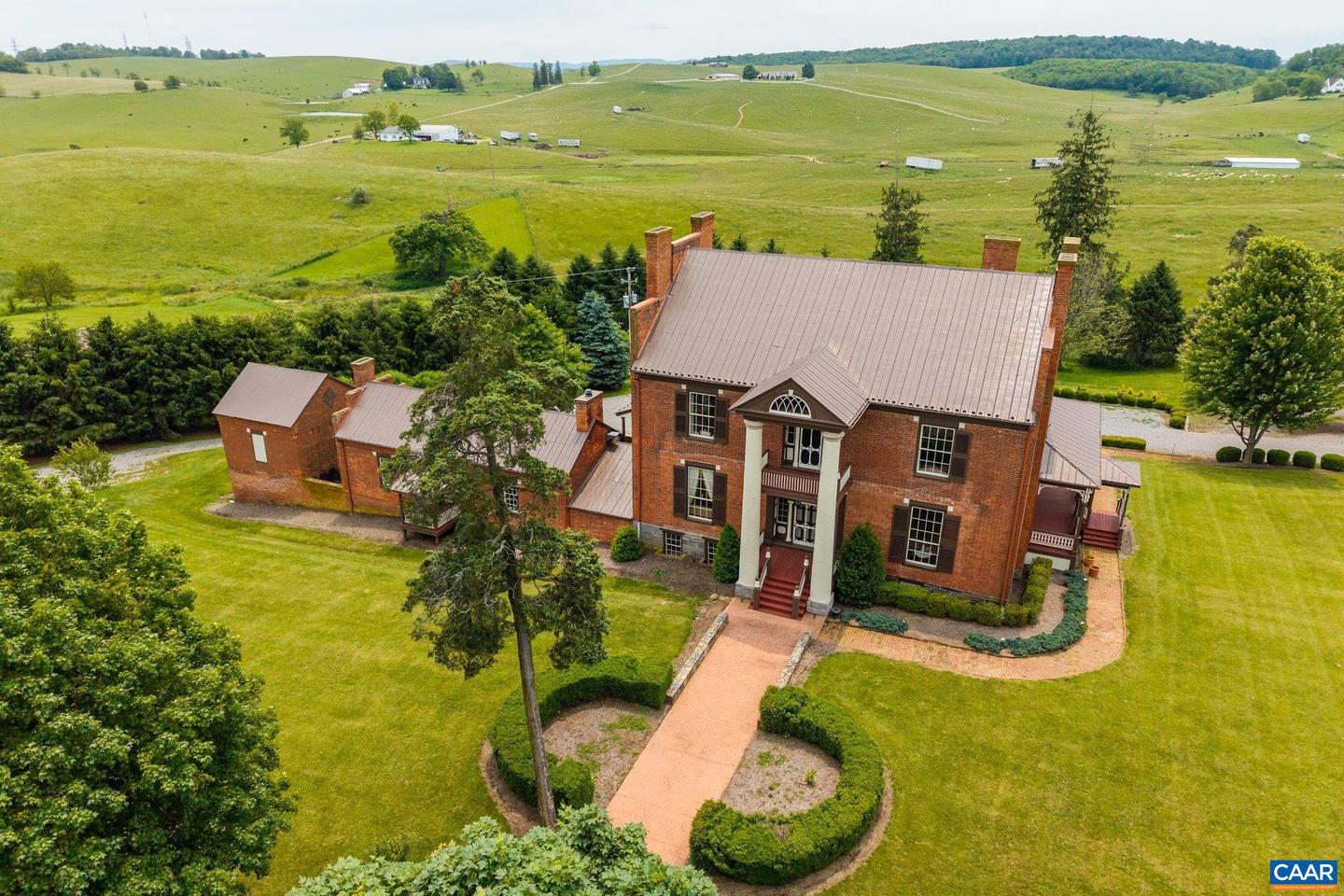 325B FACTORY OUTLET DR, MAX MEADOWS, Virginia 24360, 5 Bedrooms Bedrooms, ,3 BathroomsBathrooms,Residential,For sale,325B FACTORY OUTLET DR,667720 MLS # 667720