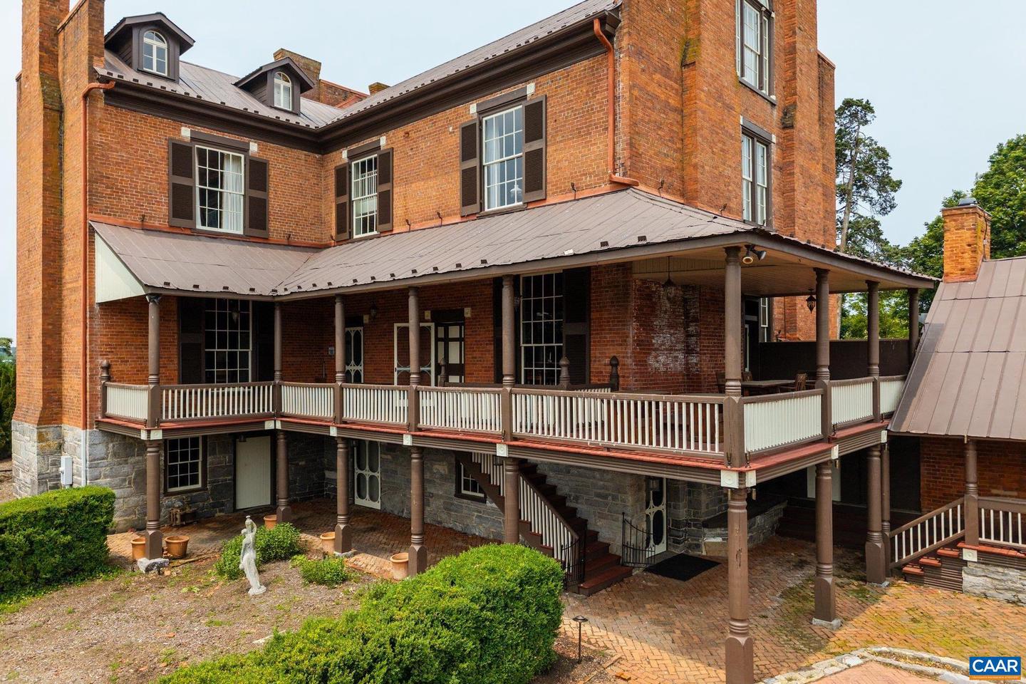 325B FACTORY OUTLET DR, MAX MEADOWS, Virginia 24360, 5 Bedrooms Bedrooms, ,3 BathroomsBathrooms,Residential,For sale,325B FACTORY OUTLET DR,667720 MLS # 667720