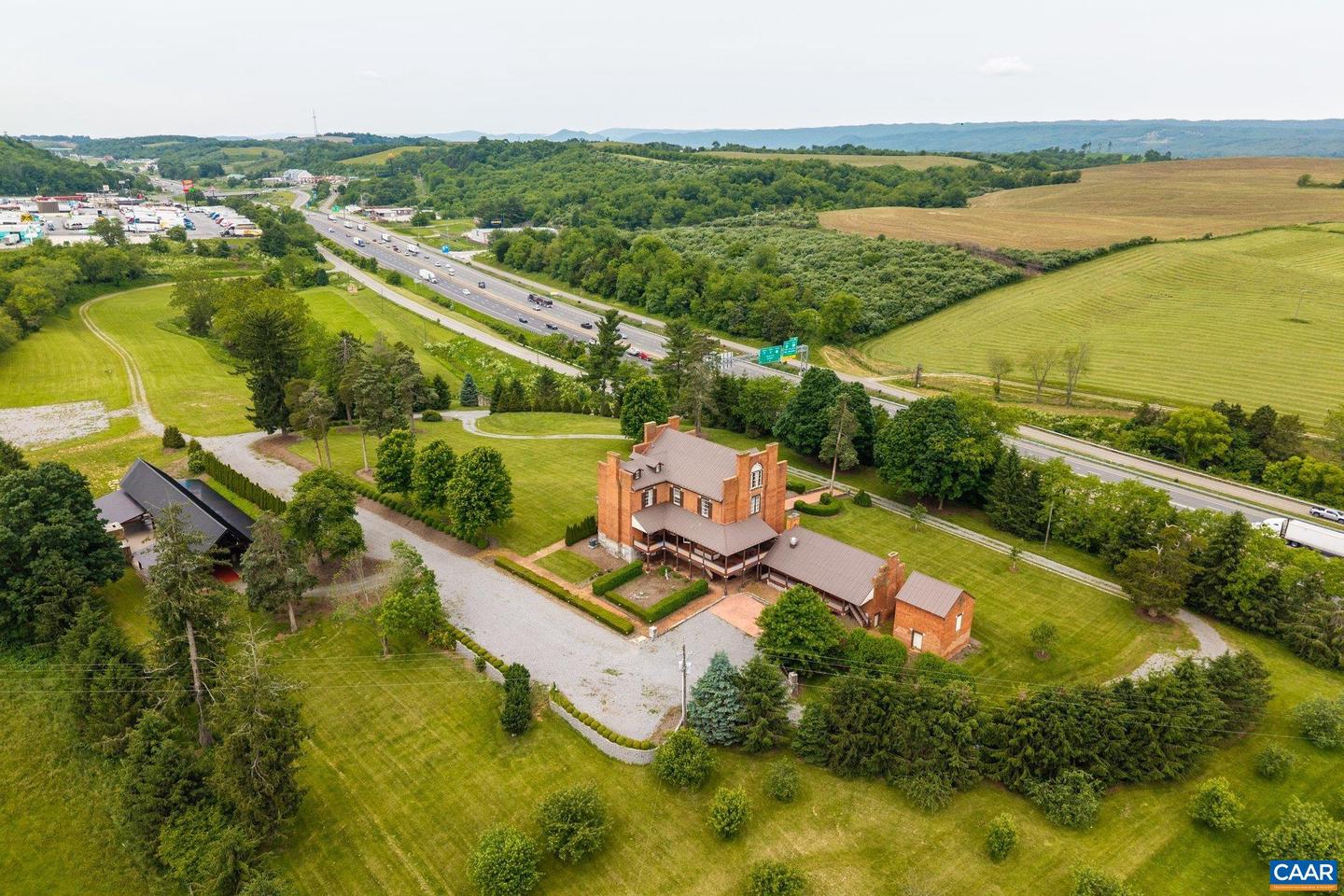 325B FACTORY OUTLET DR, MAX MEADOWS, Virginia 24360, 5 Bedrooms Bedrooms, ,3 BathroomsBathrooms,Residential,For sale,325B FACTORY OUTLET DR,667720 MLS # 667720