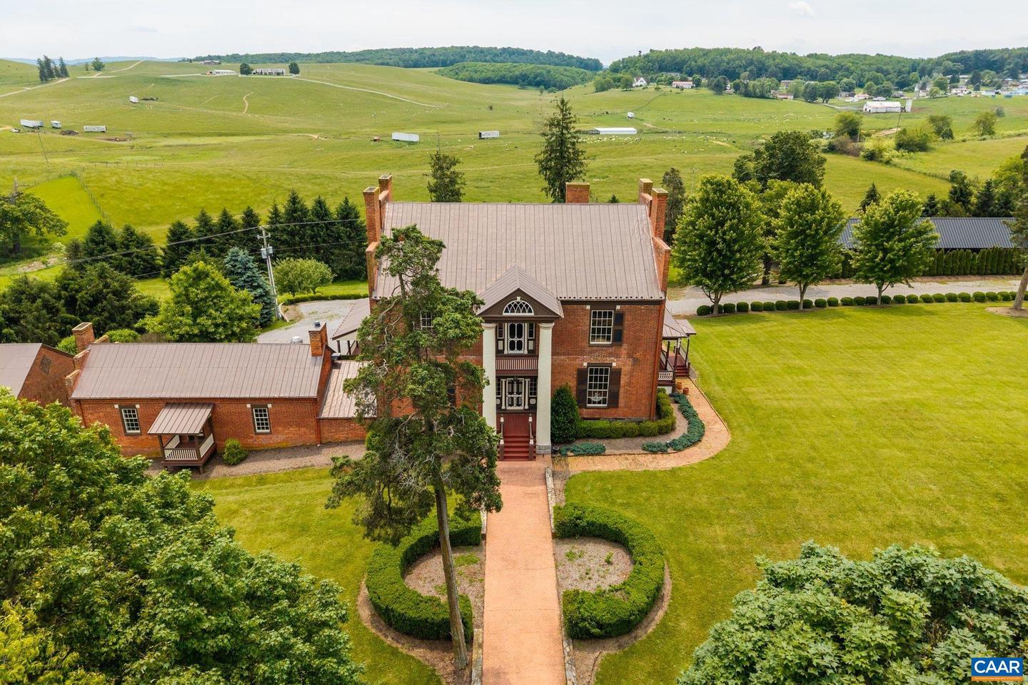 325B FACTORY OUTLET DR, MAX MEADOWS, Virginia 24360, 5 Bedrooms Bedrooms, ,3 BathroomsBathrooms,Residential,For sale,325B FACTORY OUTLET DR,667720 MLS # 667720