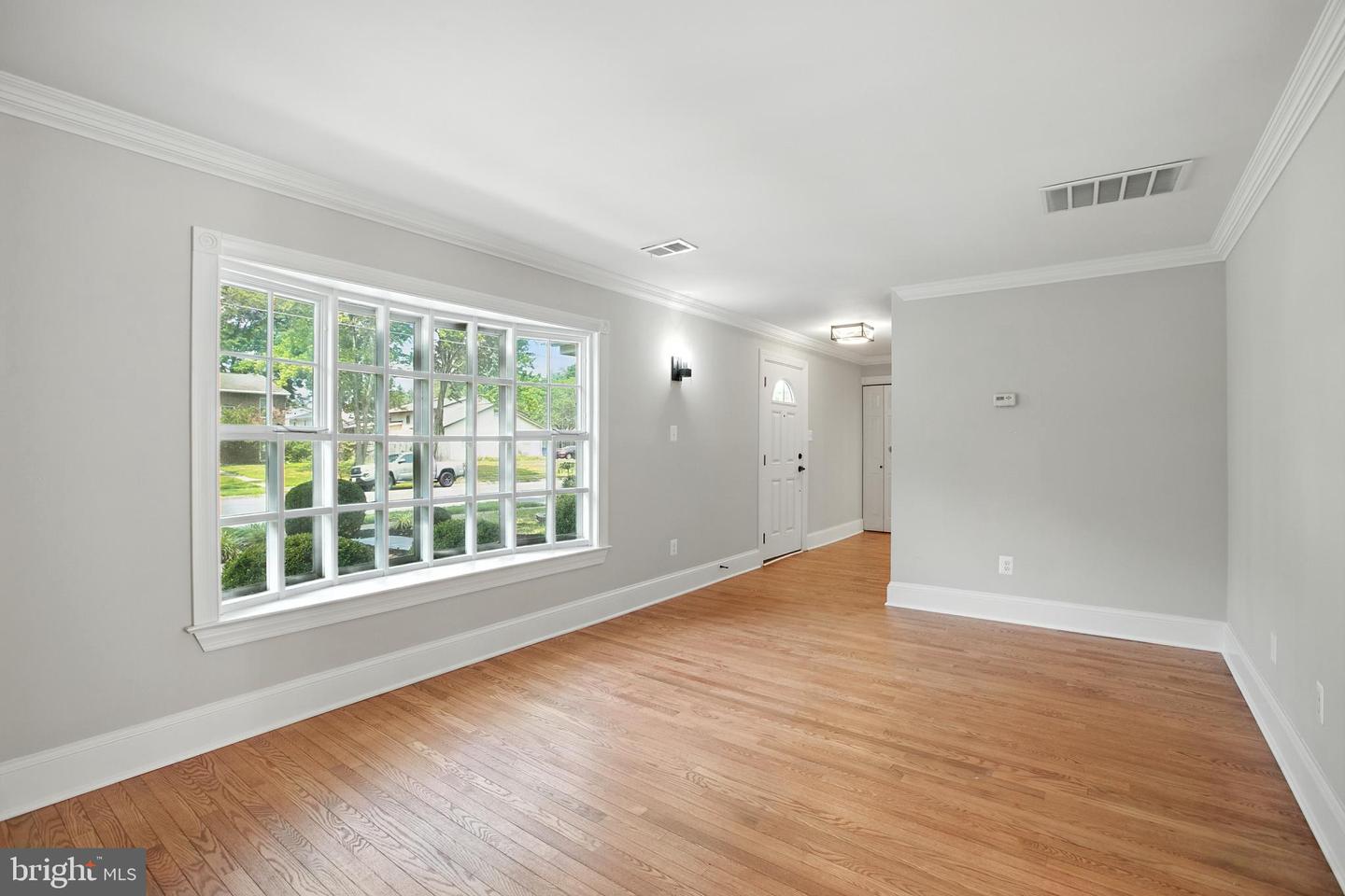 310 MISSOURI AVE, HERNDON, Virginia 20170, 4 Bedrooms Bedrooms, ,2 BathroomsBathrooms,Residential,For sale,310 MISSOURI AVE,VAFX2260686 MLS # VAFX2260686