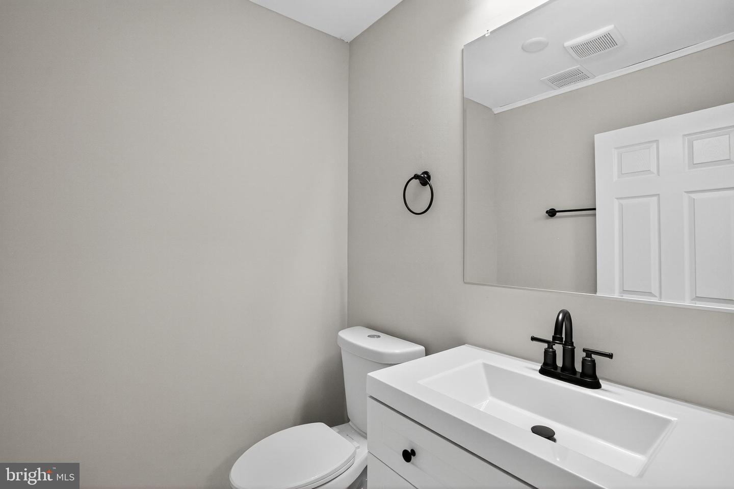 310 MISSOURI AVE, HERNDON, Virginia 20170, 4 Bedrooms Bedrooms, ,2 BathroomsBathrooms,Residential,For sale,310 MISSOURI AVE,VAFX2260686 MLS # VAFX2260686