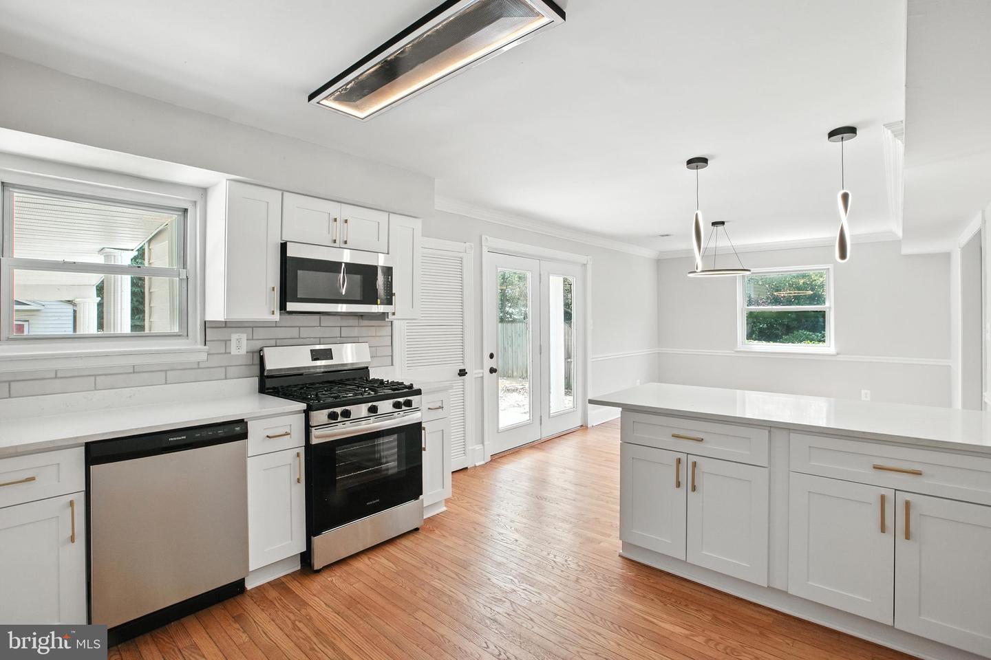 310 MISSOURI AVE, HERNDON, Virginia 20170, 4 Bedrooms Bedrooms, ,2 BathroomsBathrooms,Residential,For sale,310 MISSOURI AVE,VAFX2260686 MLS # VAFX2260686
