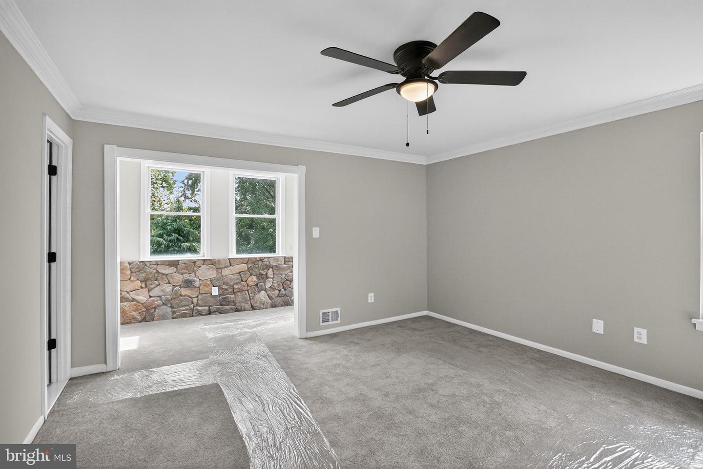 310 MISSOURI AVE, HERNDON, Virginia 20170, 4 Bedrooms Bedrooms, ,2 BathroomsBathrooms,Residential,For sale,310 MISSOURI AVE,VAFX2260686 MLS # VAFX2260686