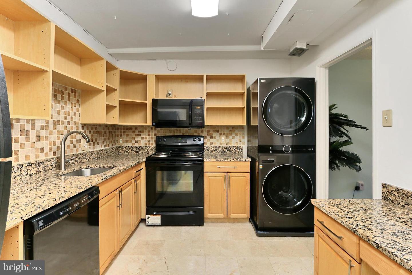6301 STEVENSON AVE #914, ALEXANDRIA, Virginia 22304, 1 Bedroom Bedrooms, ,1 BathroomBathrooms,Residential,For sale,6301 STEVENSON AVE #914,VAAX2048488 MLS # VAAX2048488