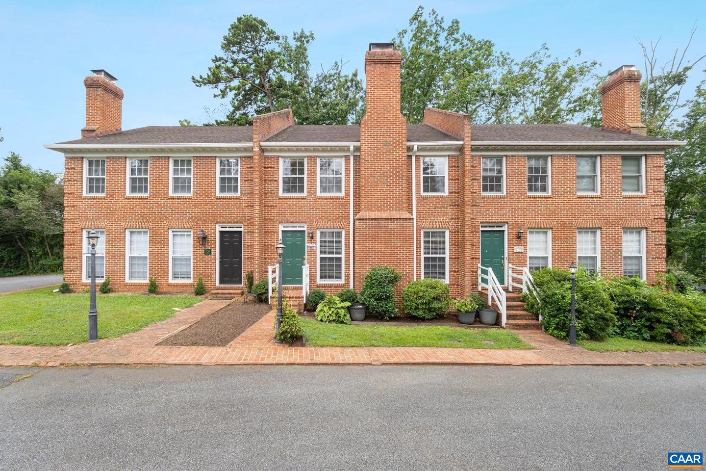 2752 HYDRAULIC RD, CHARLOTTESVILLE, Virginia 22901, 3 Bedrooms Bedrooms, ,2 BathroomsBathrooms,Residential,For sale,2752 HYDRAULIC RD,667732 MLS # 667732