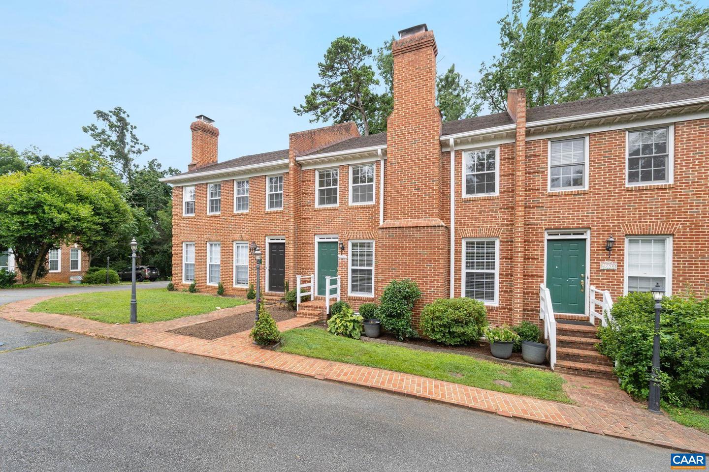 2752 HYDRAULIC RD, CHARLOTTESVILLE, Virginia 22901, 3 Bedrooms Bedrooms, ,2 BathroomsBathrooms,Residential,For sale,2752 HYDRAULIC RD,667732 MLS # 667732