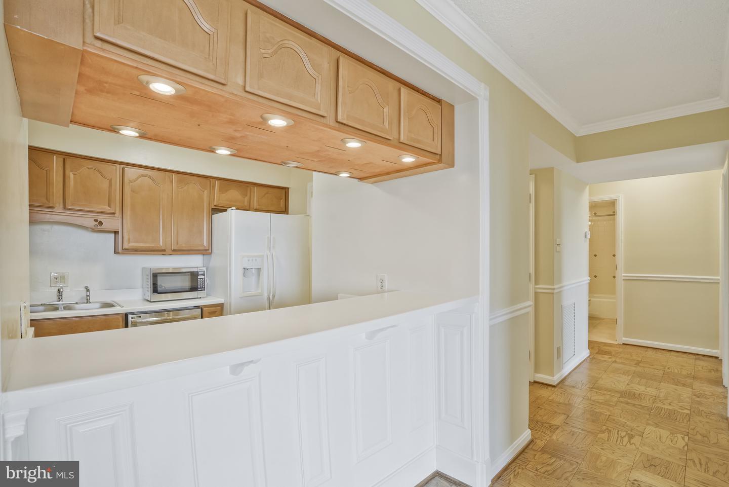 3800 FAIRFAX DR #1411, ARLINGTON, Virginia 22203, 2 Bedrooms Bedrooms, ,2 BathroomsBathrooms,Residential,For sale,3800 FAIRFAX DR #1411,VAAR2060538 MLS # VAAR2060538