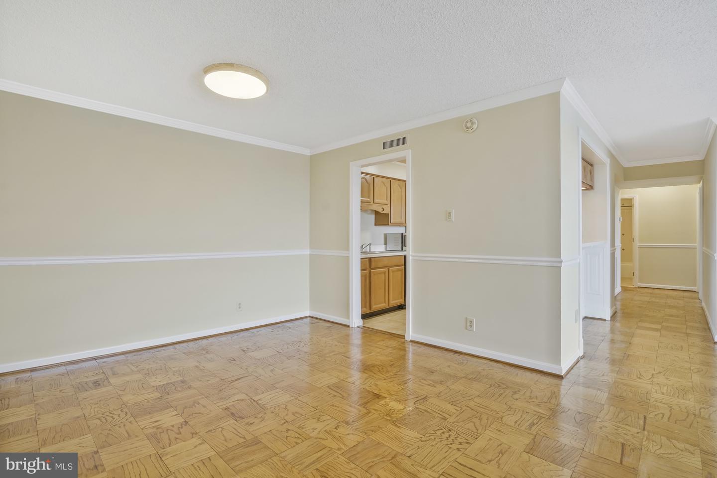 3800 FAIRFAX DR #1411, ARLINGTON, Virginia 22203, 2 Bedrooms Bedrooms, ,2 BathroomsBathrooms,Residential,For sale,3800 FAIRFAX DR #1411,VAAR2060538 MLS # VAAR2060538