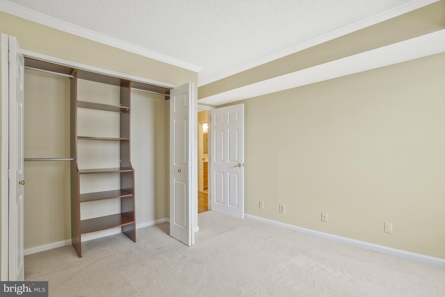 3800 FAIRFAX DR #1411, ARLINGTON, Virginia 22203, 2 Bedrooms Bedrooms, ,2 BathroomsBathrooms,Residential,For sale,3800 FAIRFAX DR #1411,VAAR2060538 MLS # VAAR2060538
