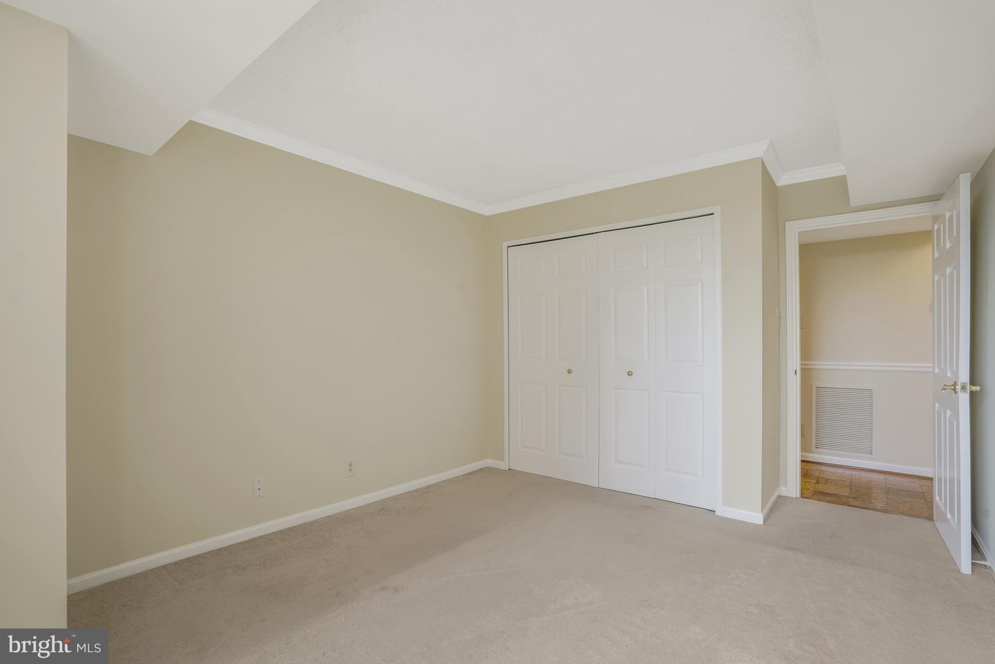 3800 FAIRFAX DR #1411, ARLINGTON, Virginia 22203, 2 Bedrooms Bedrooms, ,2 BathroomsBathrooms,Residential,For sale,3800 FAIRFAX DR #1411,VAAR2060538 MLS # VAAR2060538