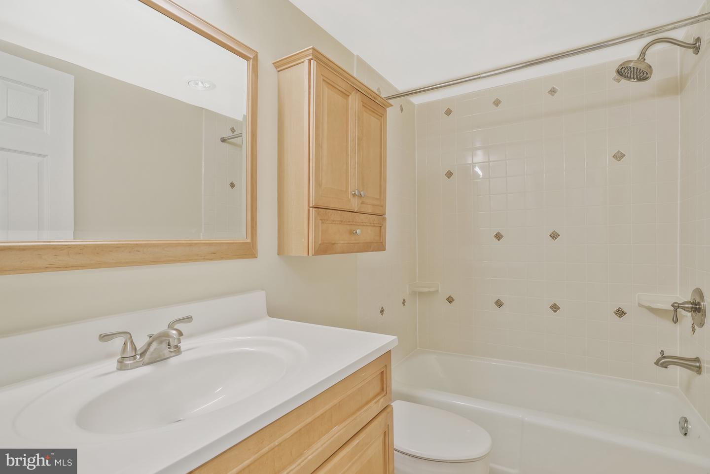 3800 FAIRFAX DR #1411, ARLINGTON, Virginia 22203, 2 Bedrooms Bedrooms, ,2 BathroomsBathrooms,Residential,For sale,3800 FAIRFAX DR #1411,VAAR2060538 MLS # VAAR2060538